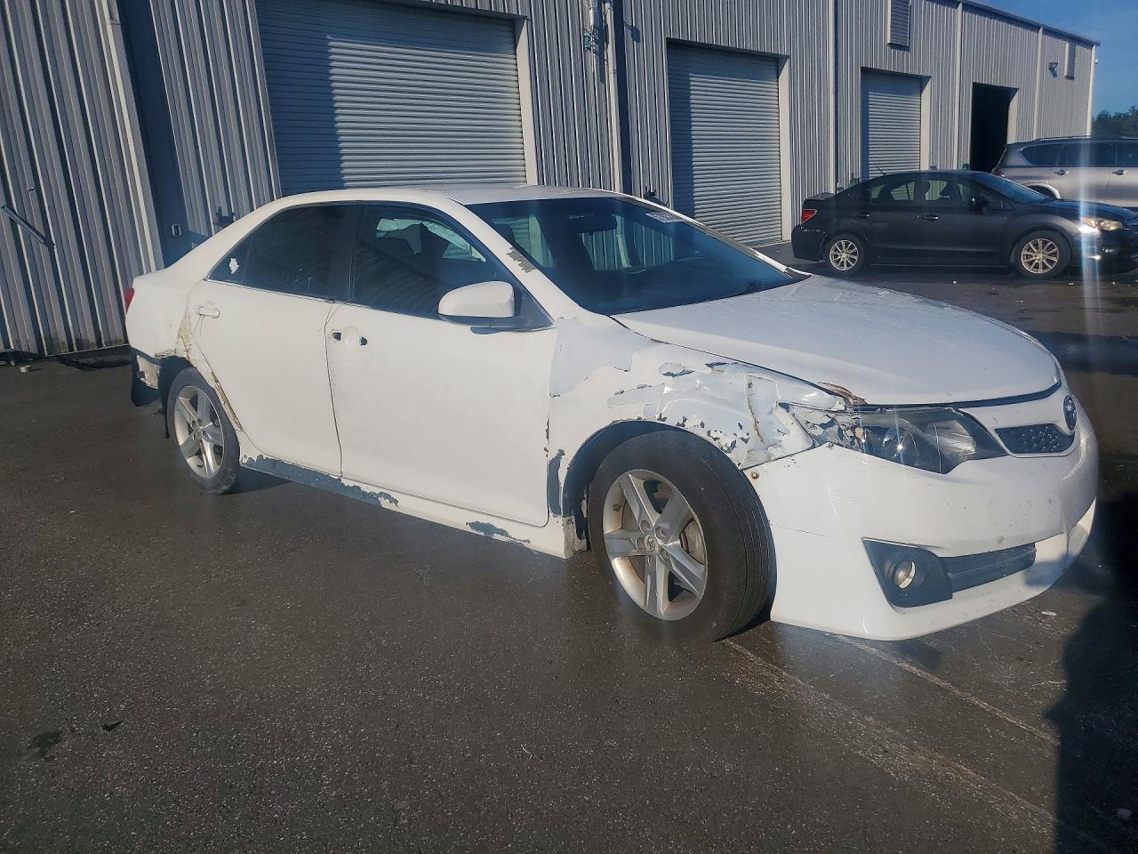 2014 Toyota Camry Se White vin: 4T1BF1FK3EU366696