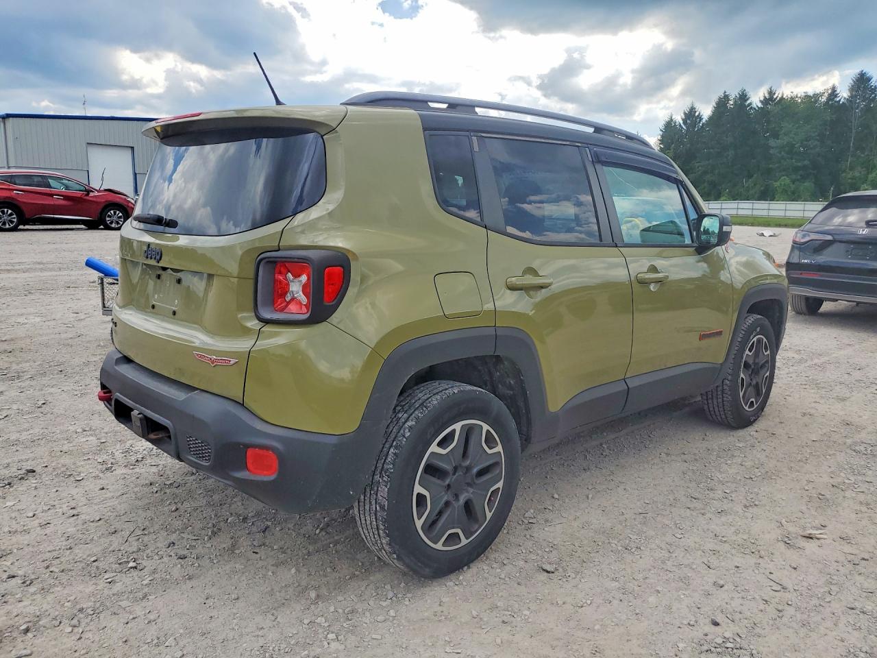 2015 Jeep Renegade Trailhawk Green vin: ZACCJBCT6FPB93477
