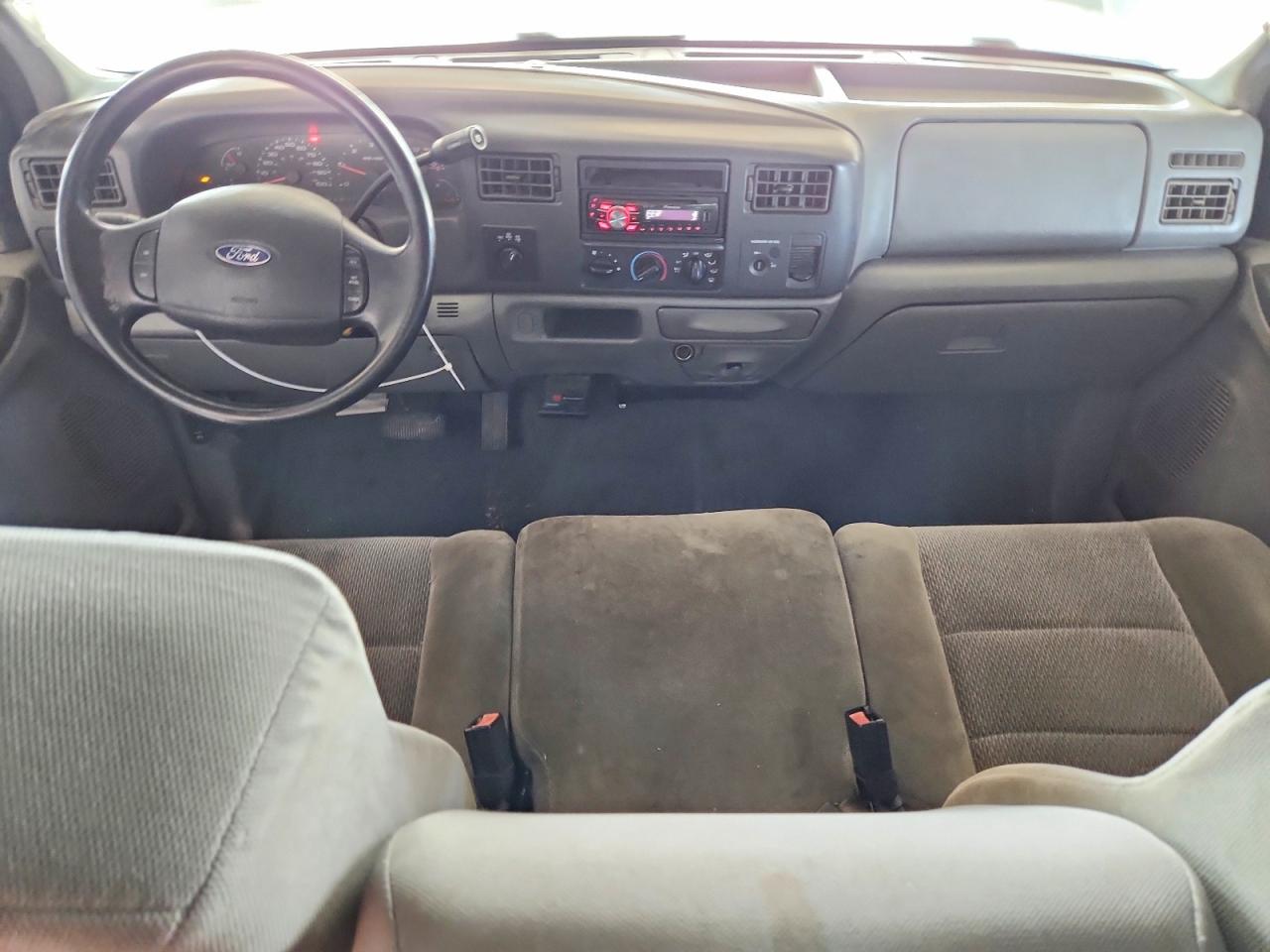 2004 Ford F250 Super Duty White vin: 1FTNX21L74EA53339