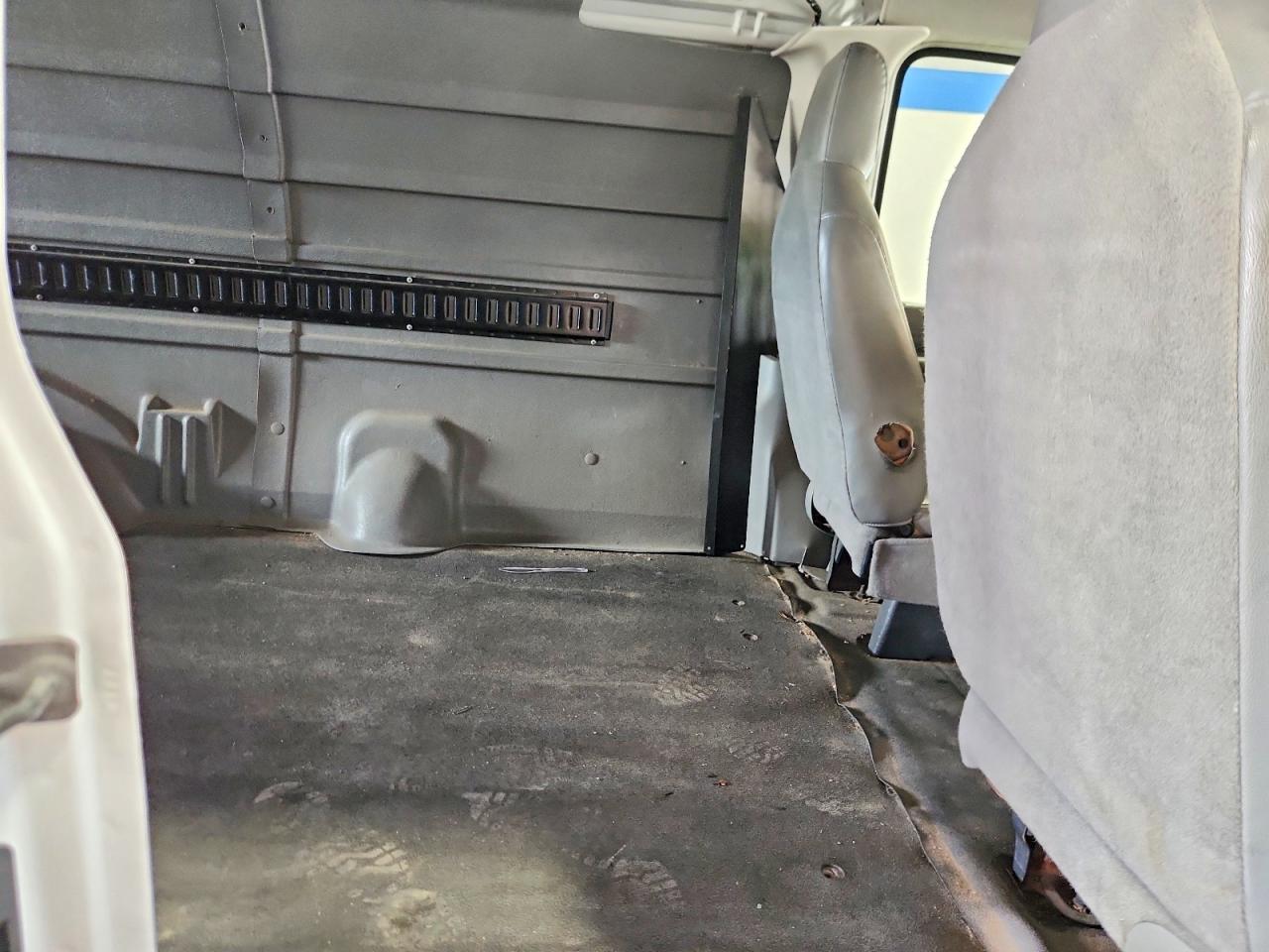 2010 Ford Econoline E150 Van White vin: 1FTNS1EW9ADA23645