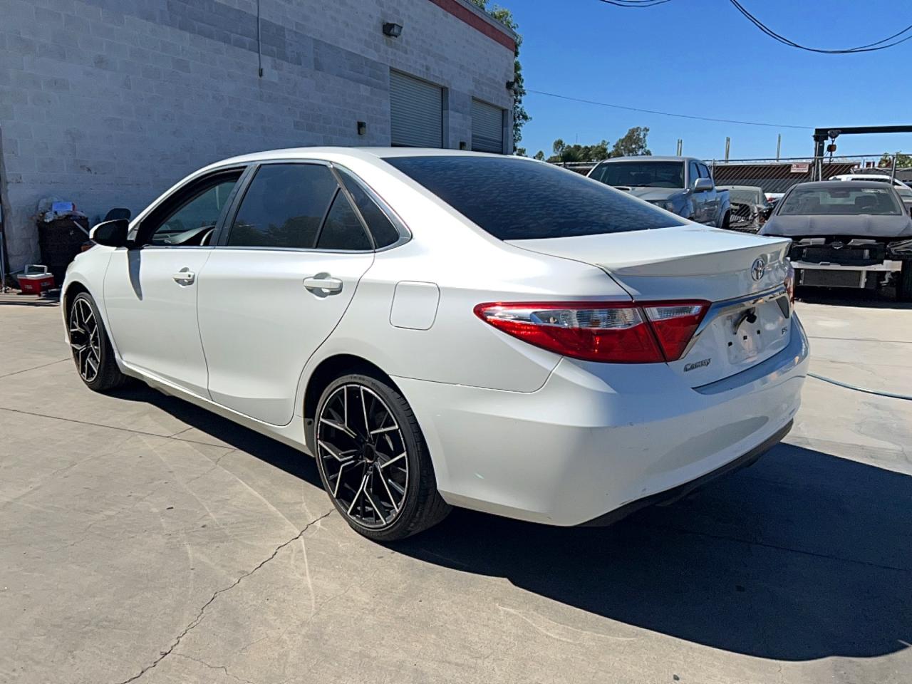 2015 Toyota Camry Se White vin: 4T1BF1FK1FU068987