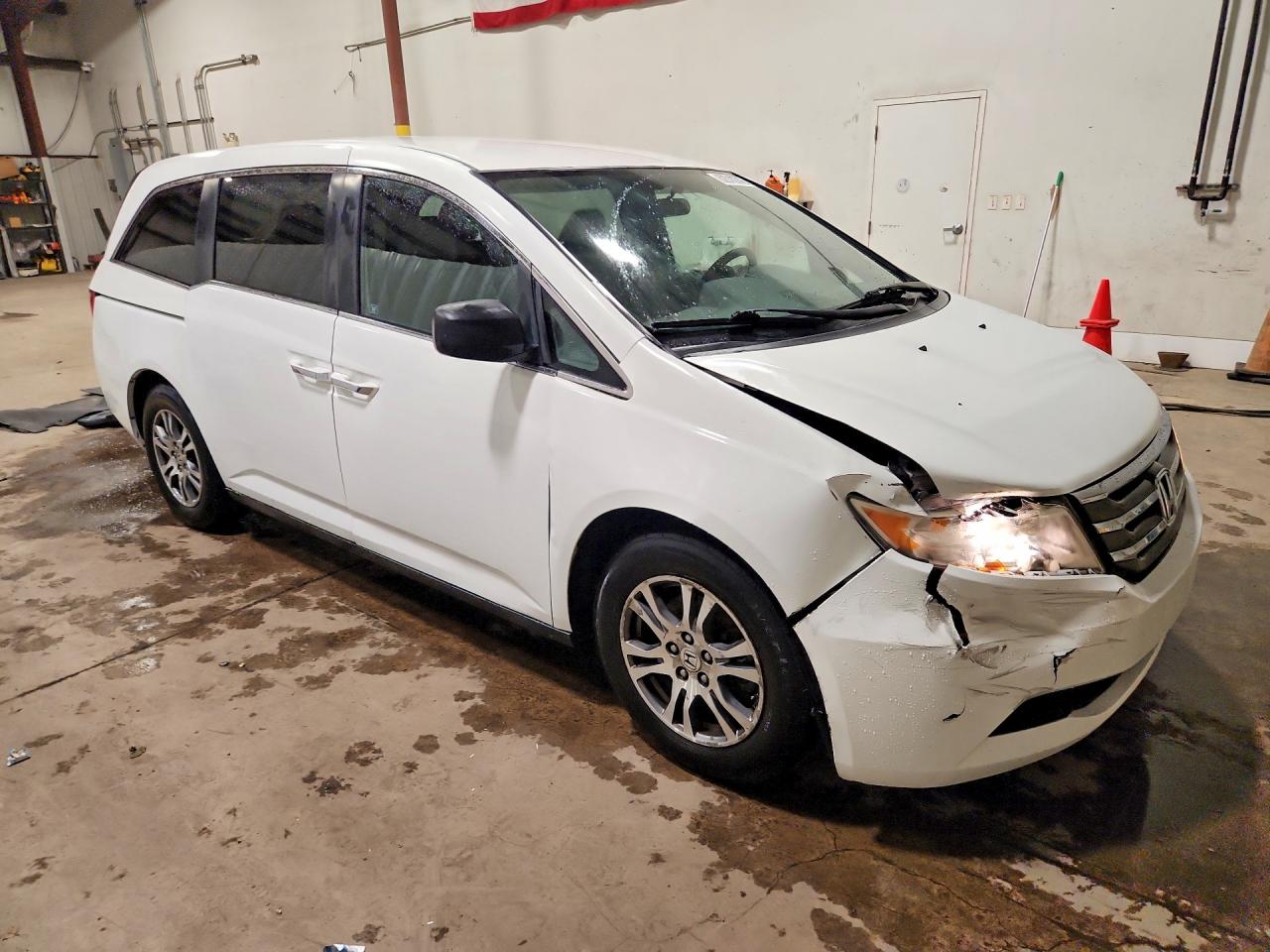 2012 Honda Odyssey Ex White vin: 5FNRL5H47CB021842