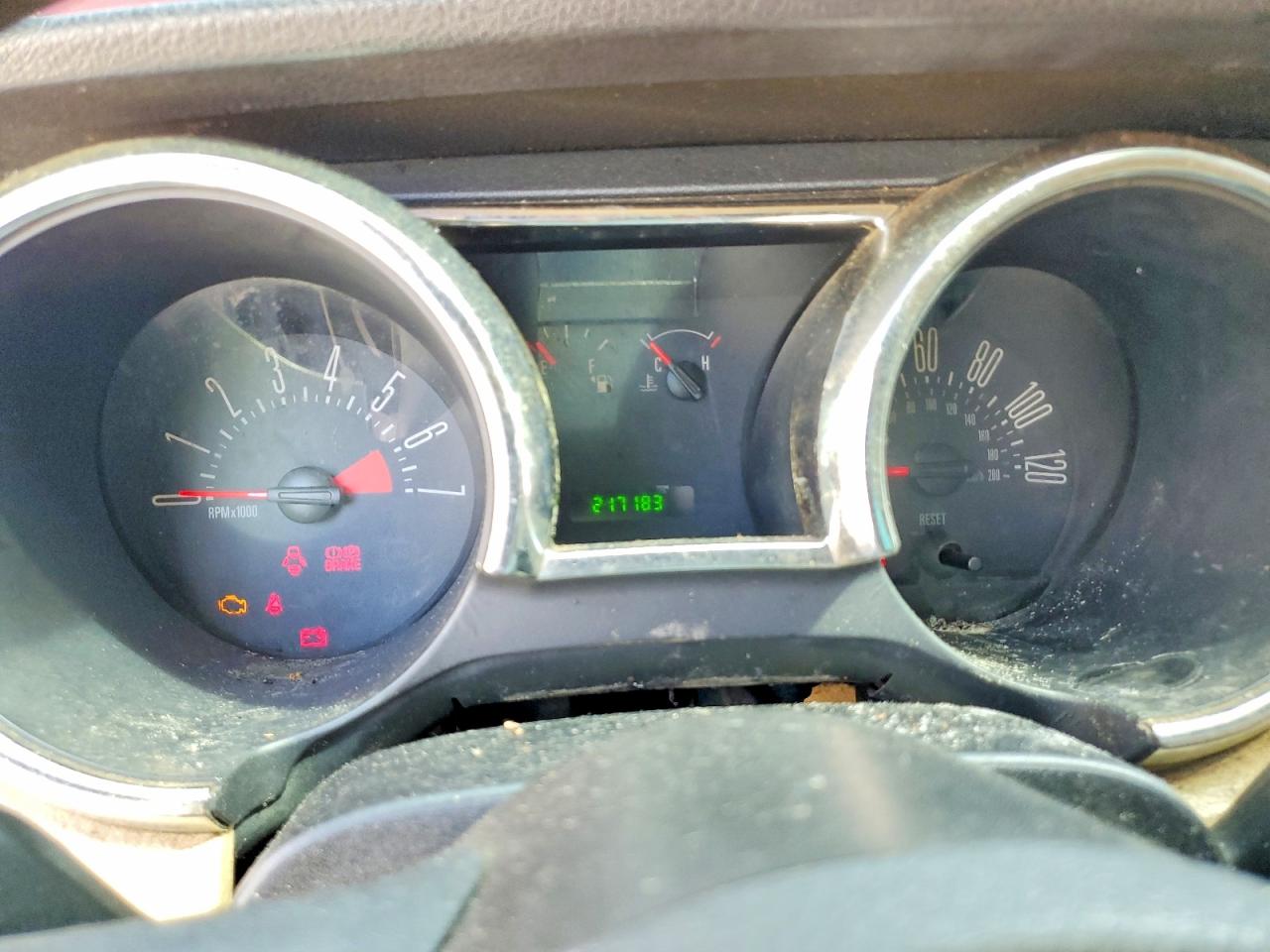 2005 Ford Mustang Red vin: 1ZVFT80N455157405