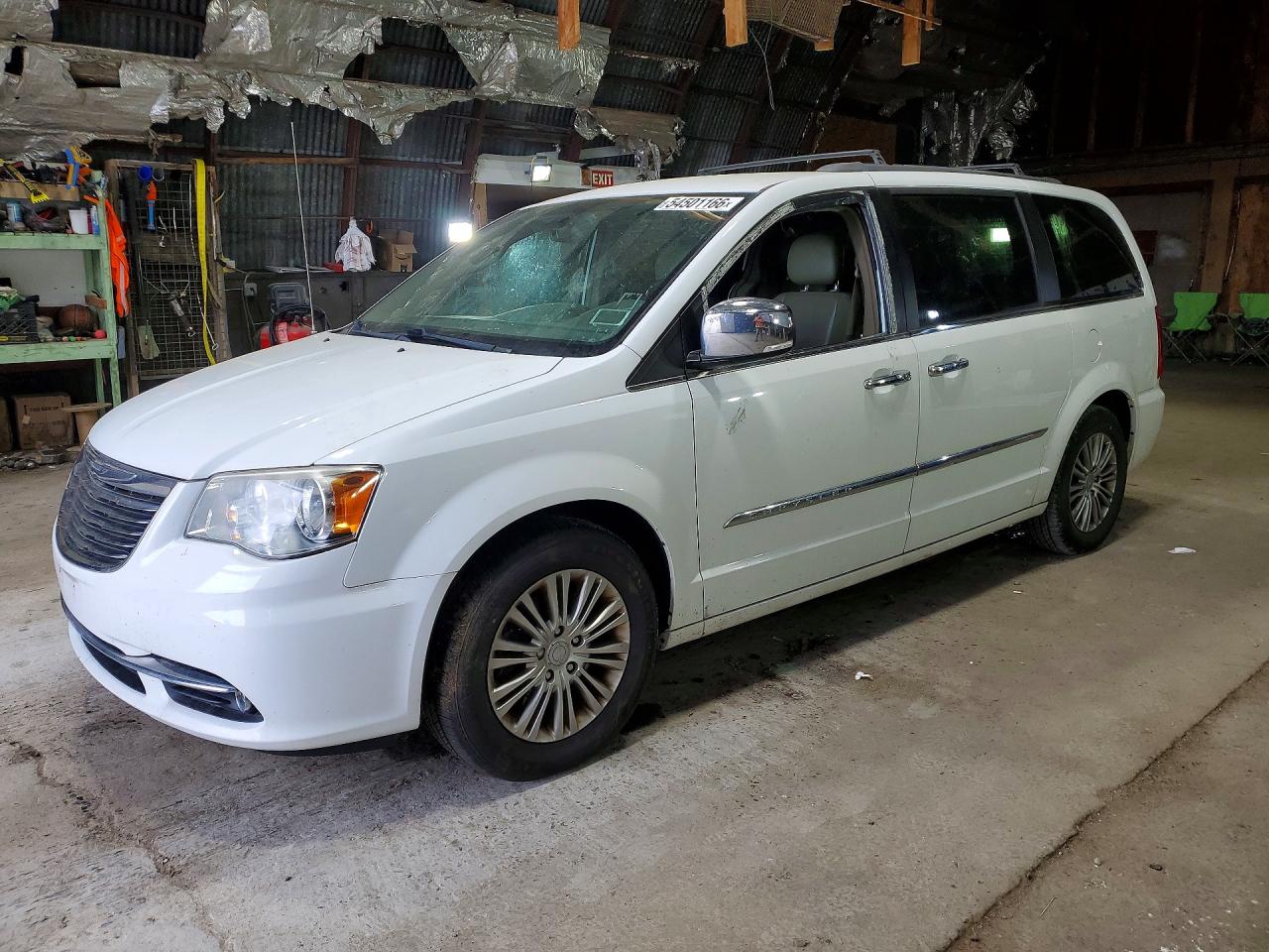 2015 Chrysler Town & Country Touring L White vin: 2C4RC1CG5FR539872