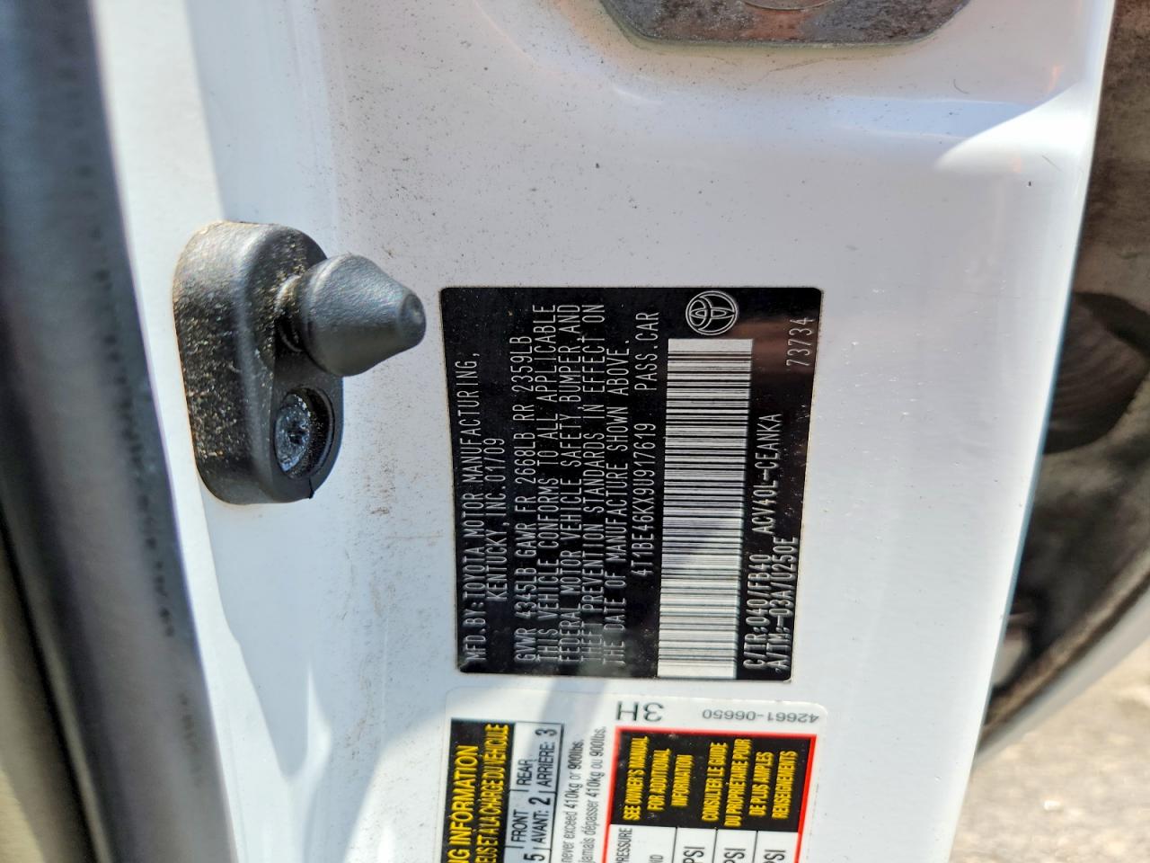 2009 Toyota Camry Base White vin: 4T1BE46KX9U917619