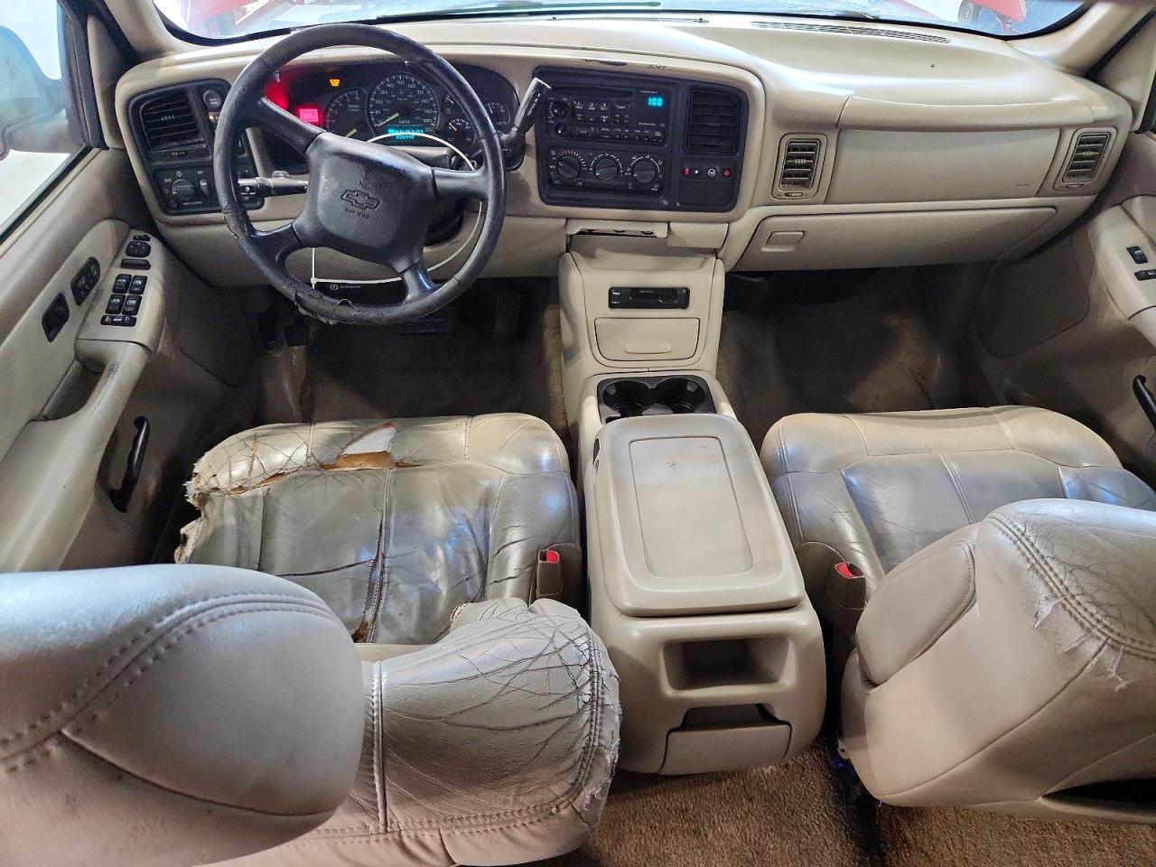 2001 Chevrolet Tahoe K1500 Red vin: 1GNEK13T61R117551