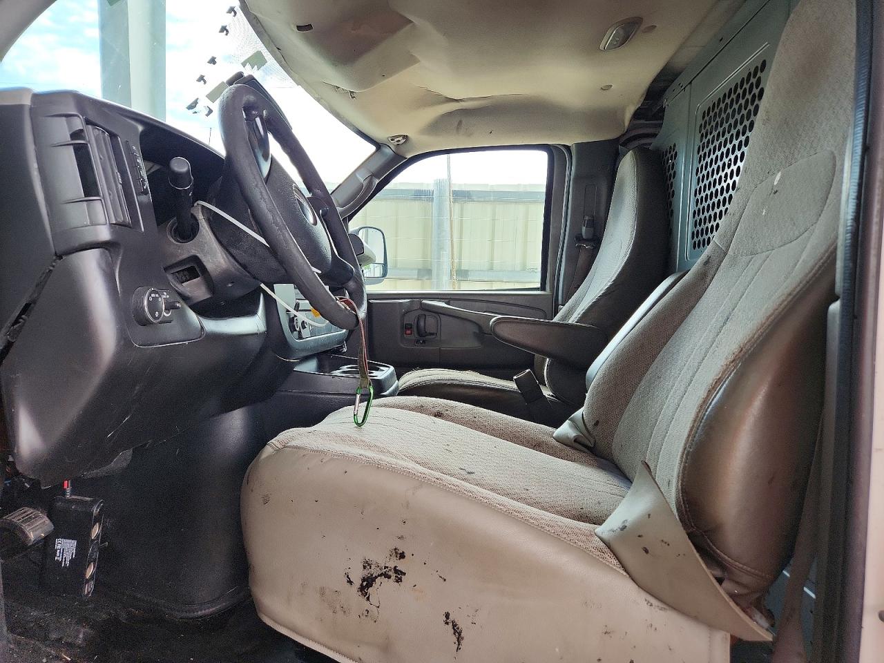 2014 Gmc Savana G2500 White vin: 1GTW7FCA5E1912279