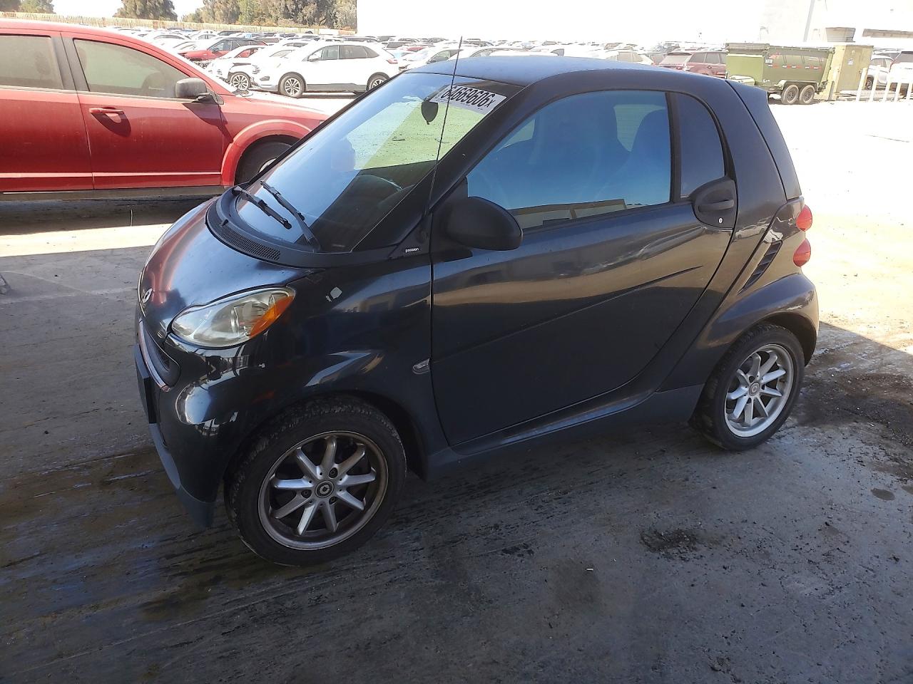 2009 Smart Fortwo Pure Черный vin: WMEEJ31X79K273021