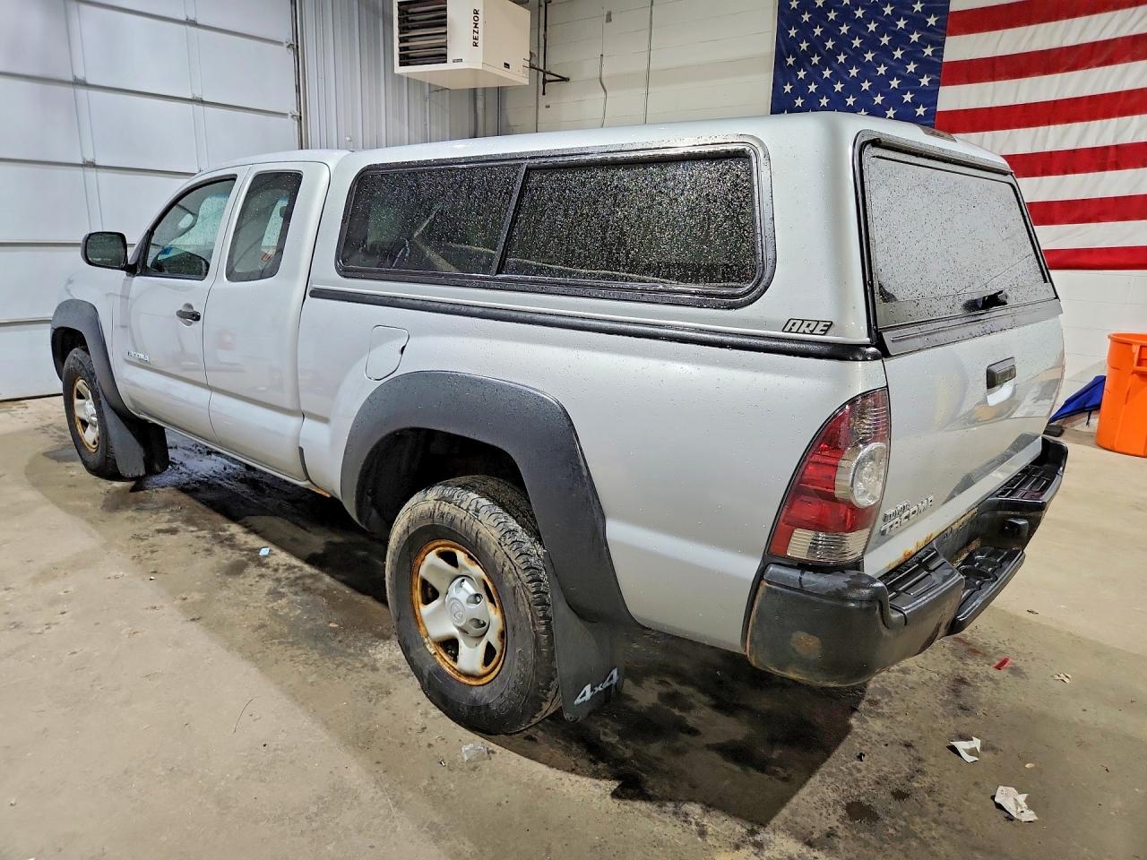 2010 Toyota Tacoma Access Cab Silver vin: 5TEUX4EN8AZ682314