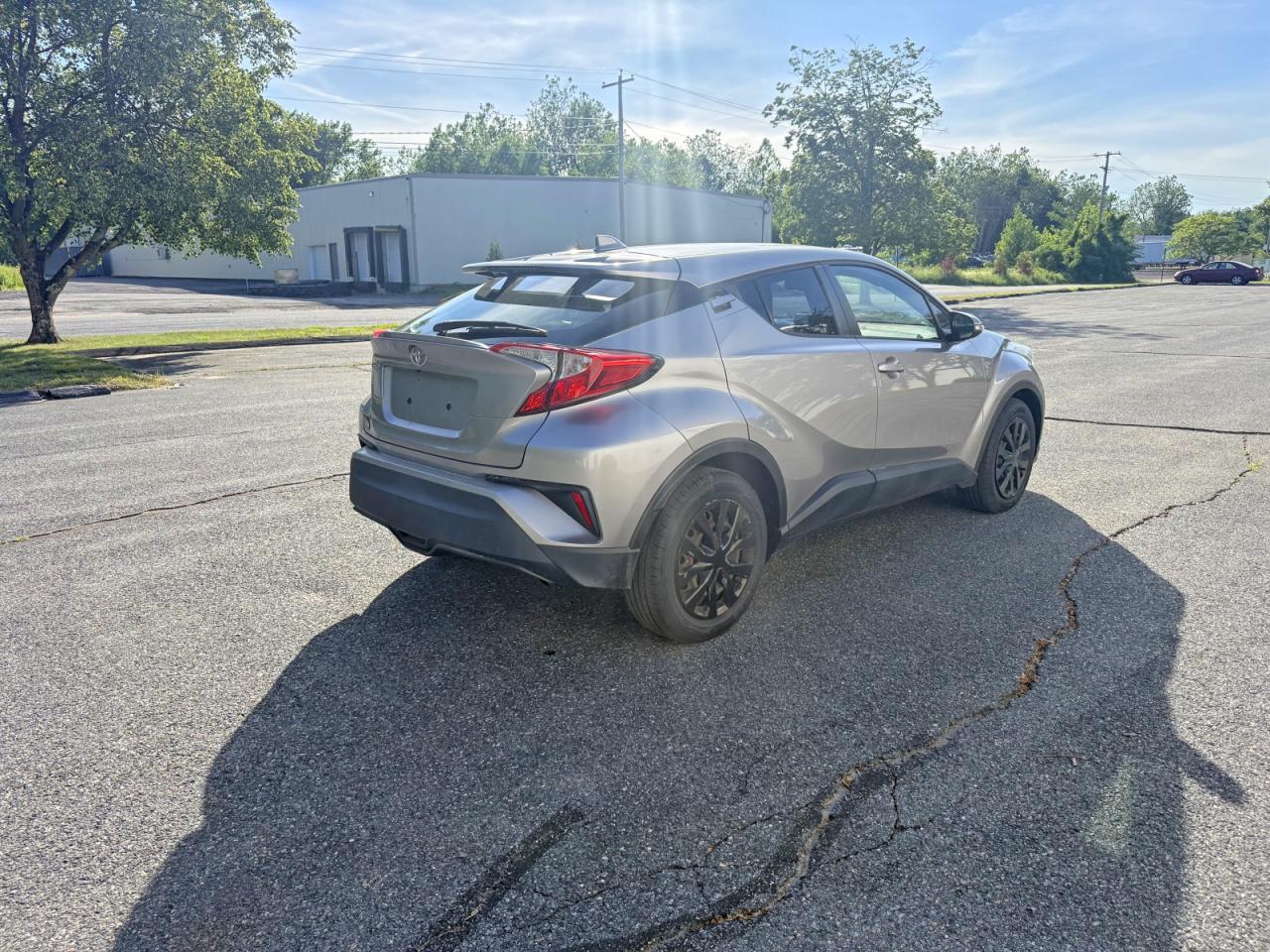 2019 Toyota C-hr Le Silver vin: NMTKHMBXXKR067772