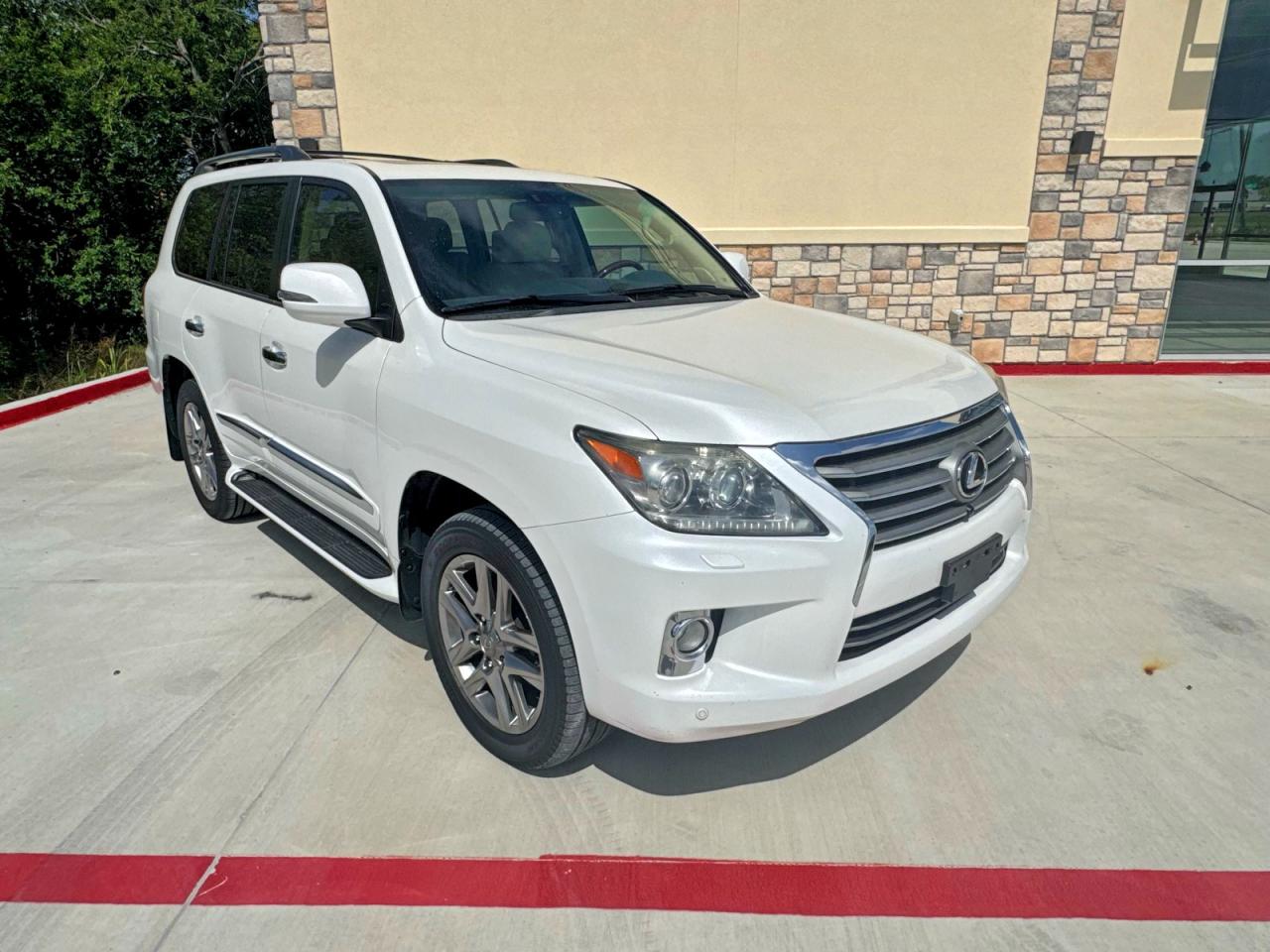 2013 Lexus Lx 570 White vin: JTJHY7AX8D4100357