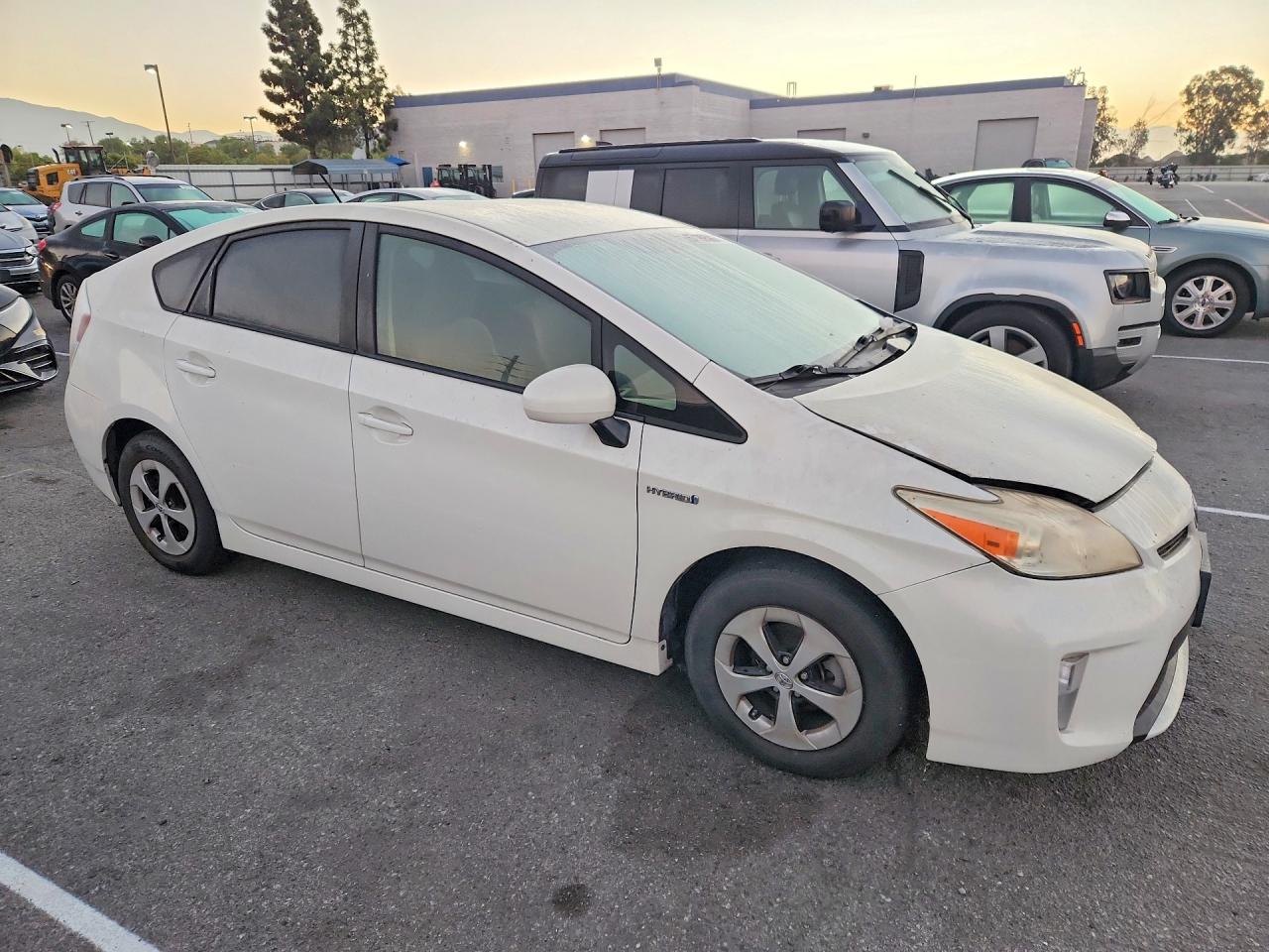 2014 Toyota Prius Two White vin: JTDKN3DU6E1759505