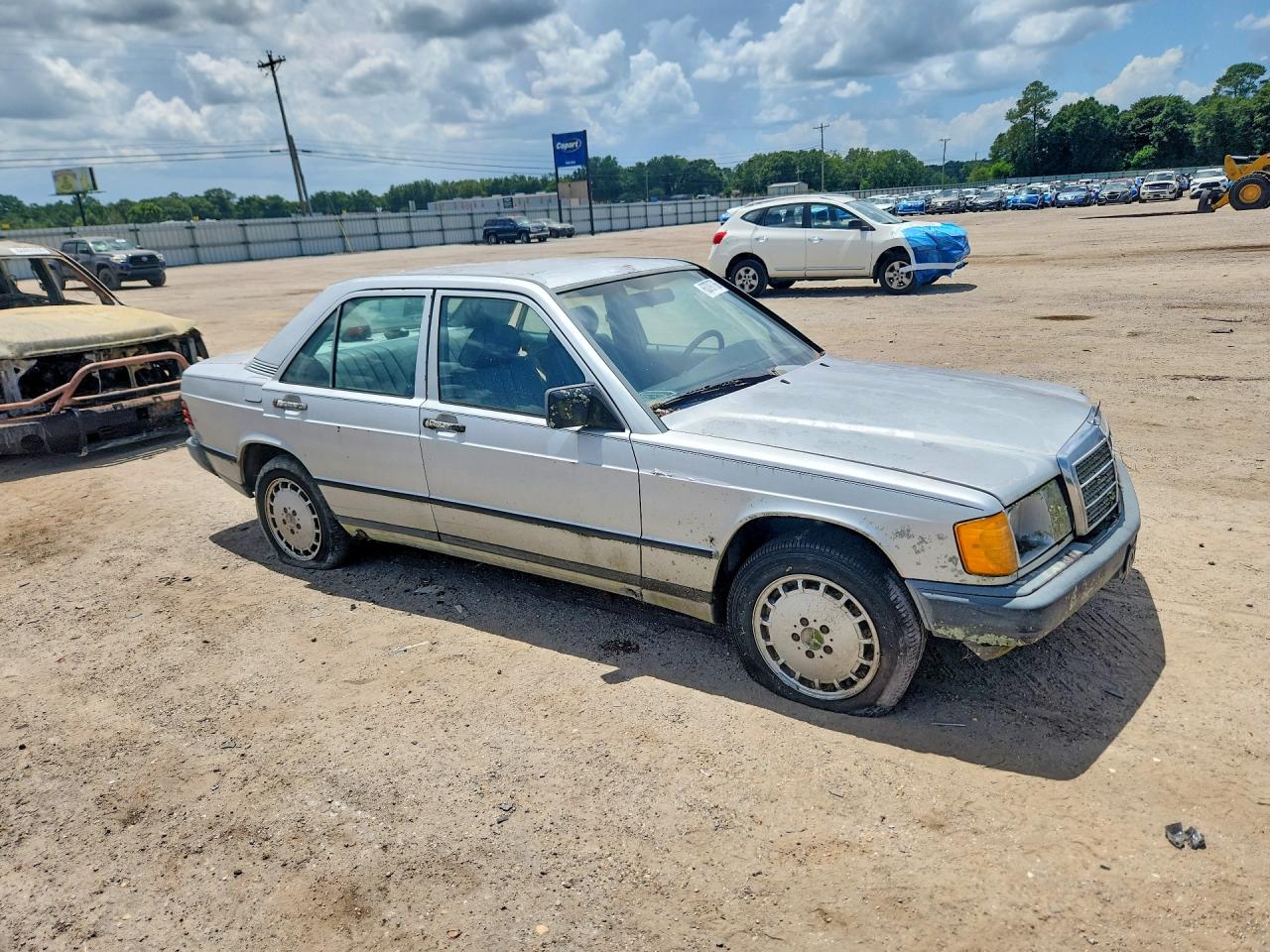 1986 Mercedes-benz 190 E 2.3 Silver vin: WDBDA24D5GF222997