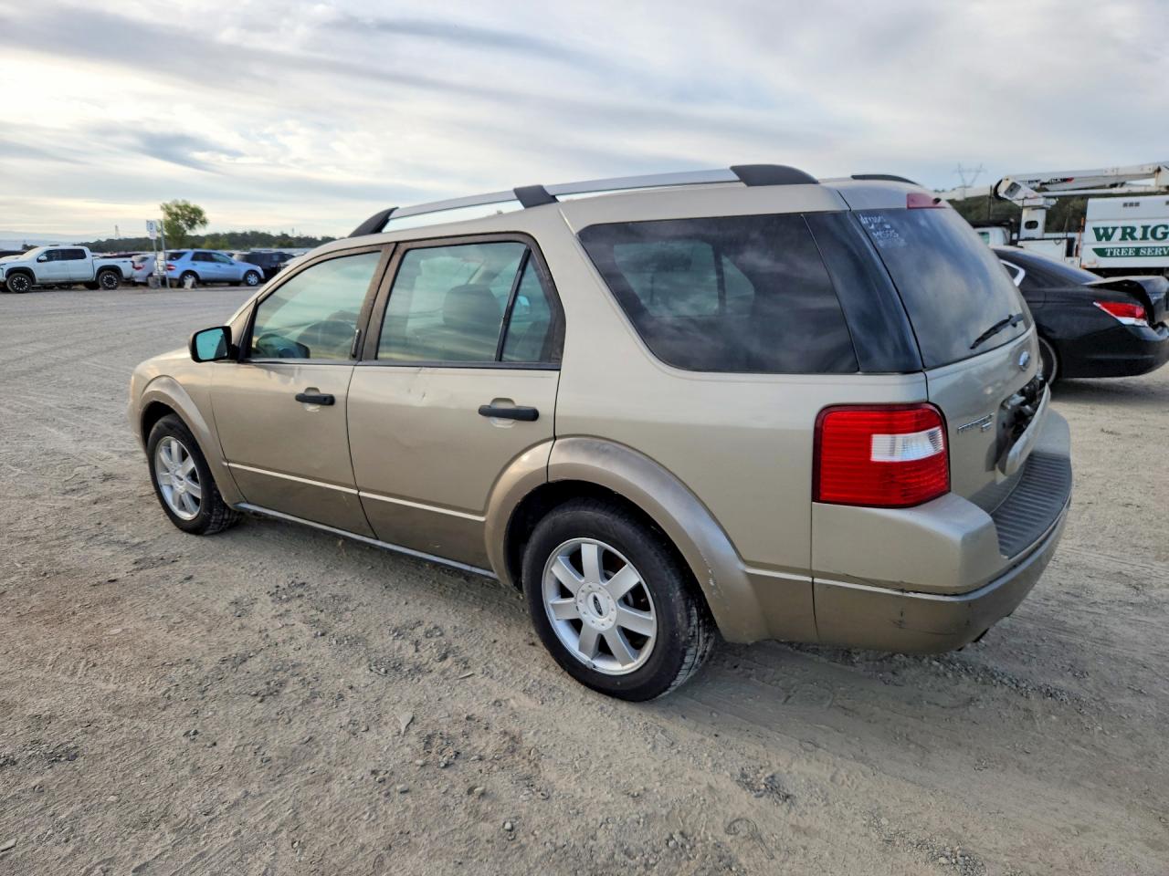 2006 Ford Freestyle Se Золотой vin: 1FMZK04136GA11932