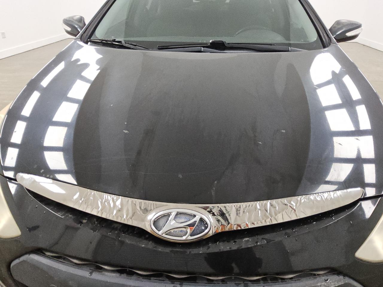 2015 Hyundai Sonata Hybrid Base Black vin: KMHEC4A48FA134792 Damage: Hood, Chipped, 5