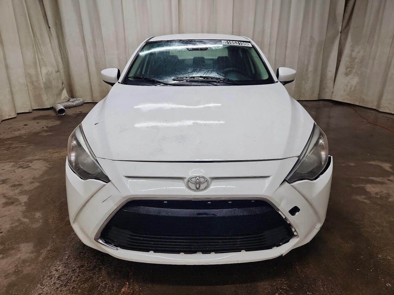 2018 Toyota Yaris Ia Base White vin: 3MYDLBYVXJY311299