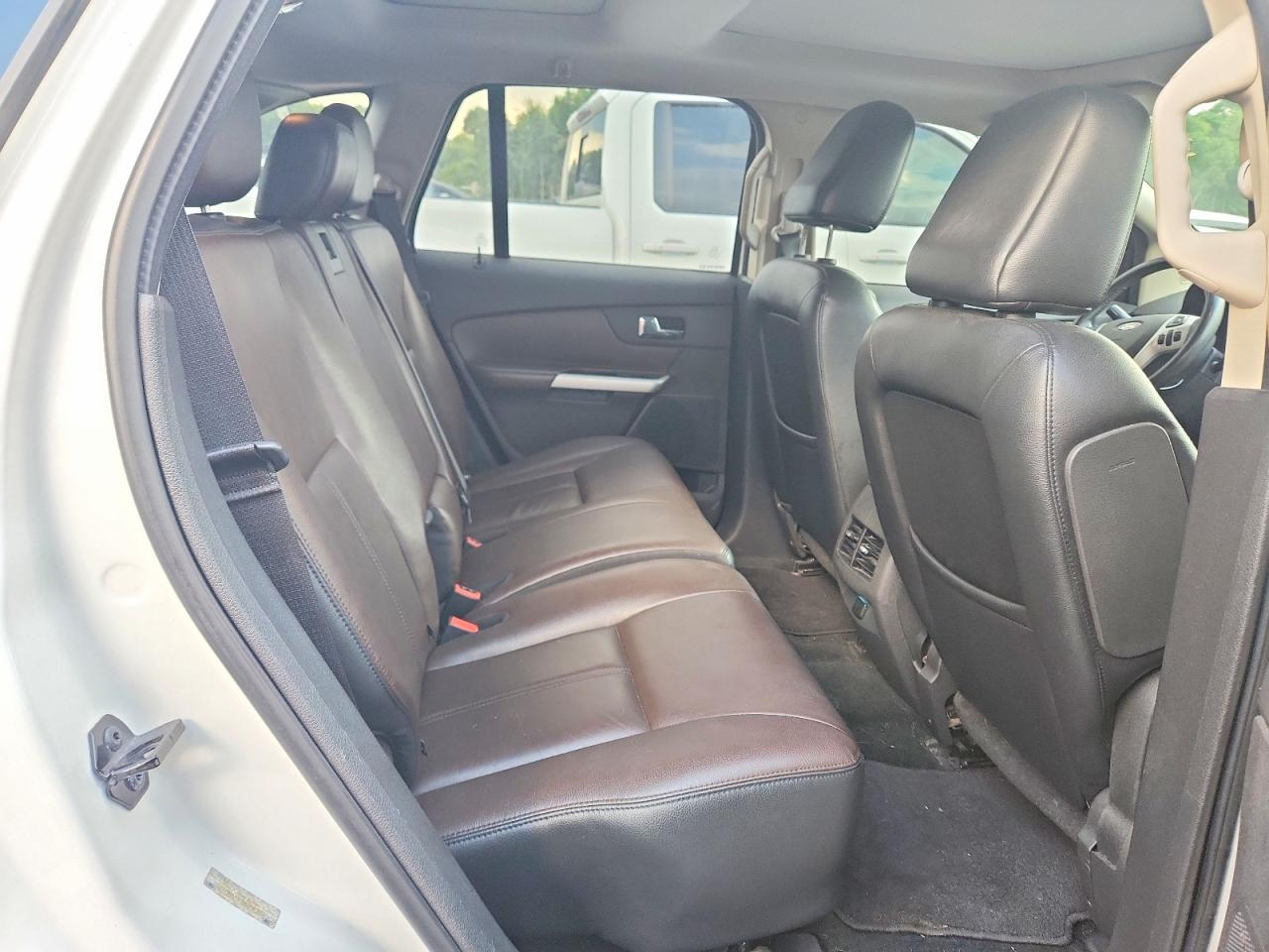 2011 Ford Edge Limited White vin: 2FMDK4KCXBBA37662