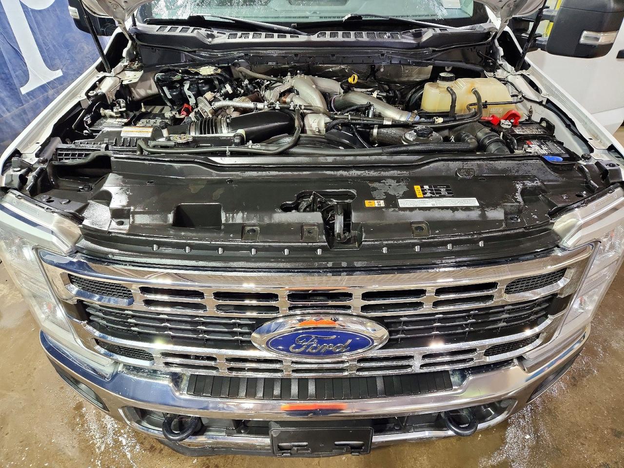 2024 Ford F250 Super Duty White vin: 1FT8W2BT5REC22330