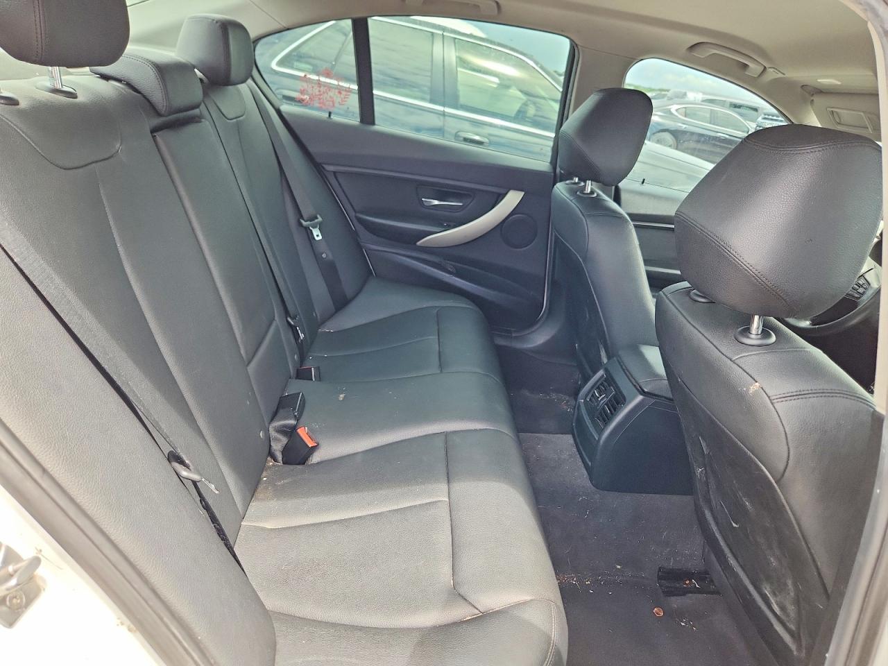 2015 Bmw 320 I White vin: WBA3B1C56FK135840