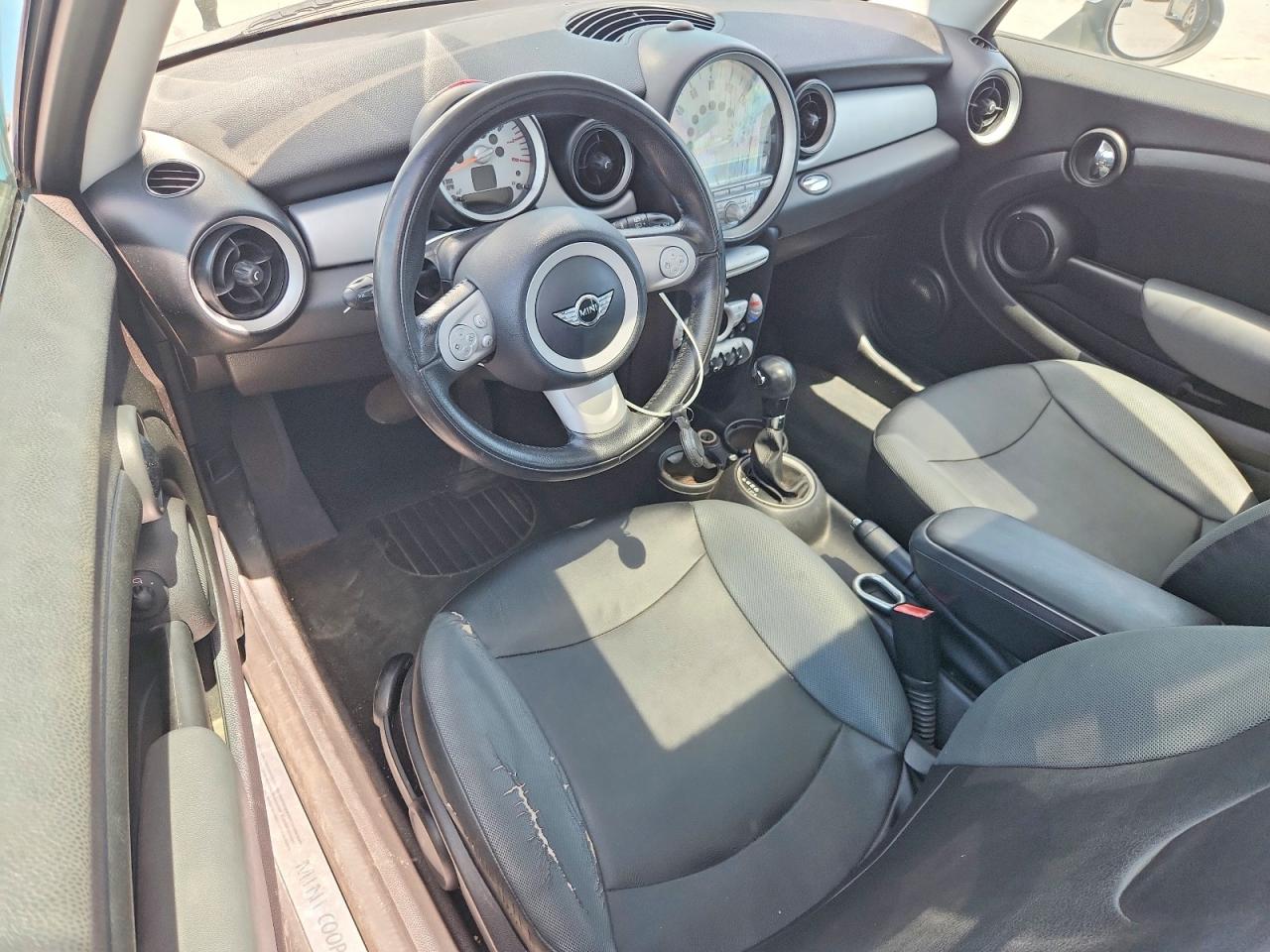 2010 Mini Cooper Blue vin: WMWMF3C53ATZ22039