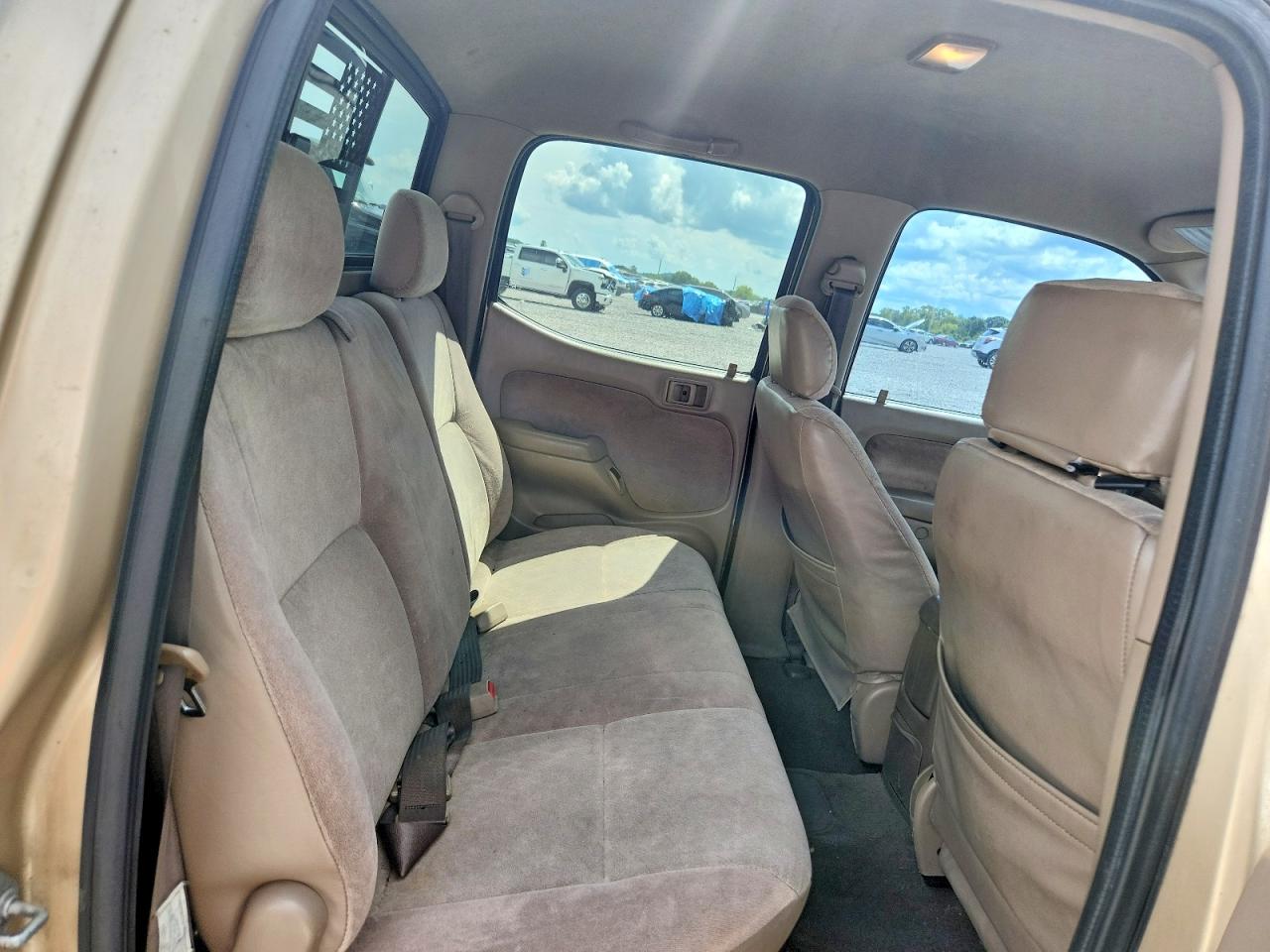2001 Toyota Tacoma Double Cab Gold vin: 5TEHN72N31Z776369