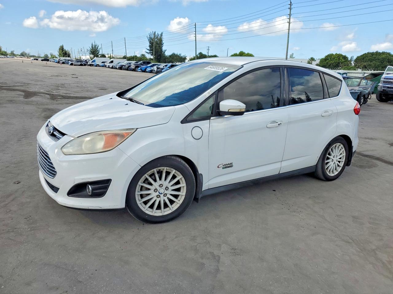 2013 Ford C-max Premium White vin: 1FADP5CU5DL521704