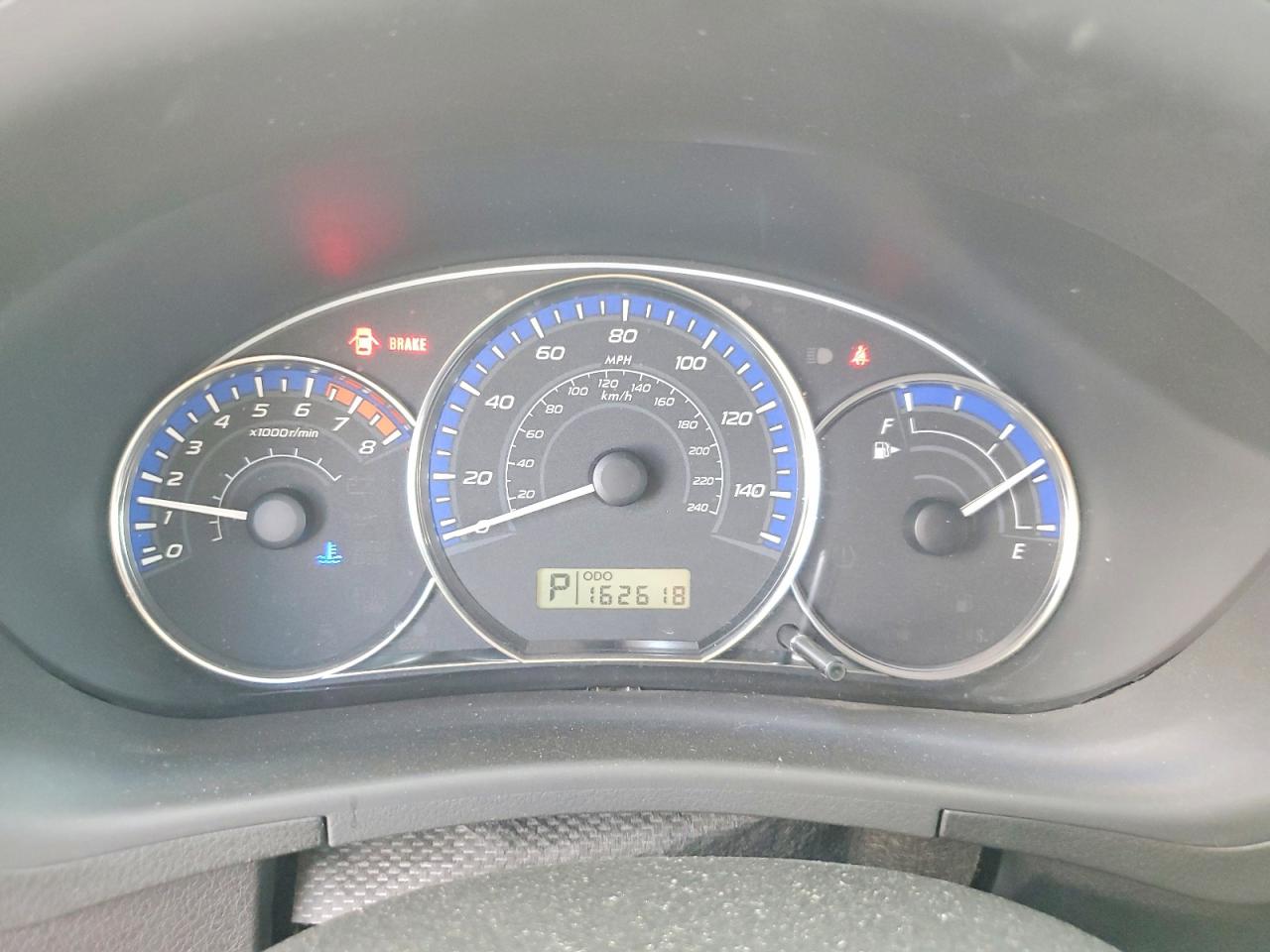 2011 Subaru Forester 2.5x Silver vin: JF2SHABC9BH748024