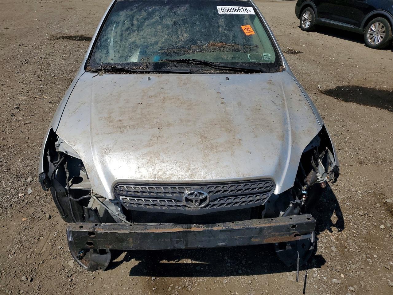 2005 Toyota Matrix Base Silver vin: 2T1LR32E35C470243