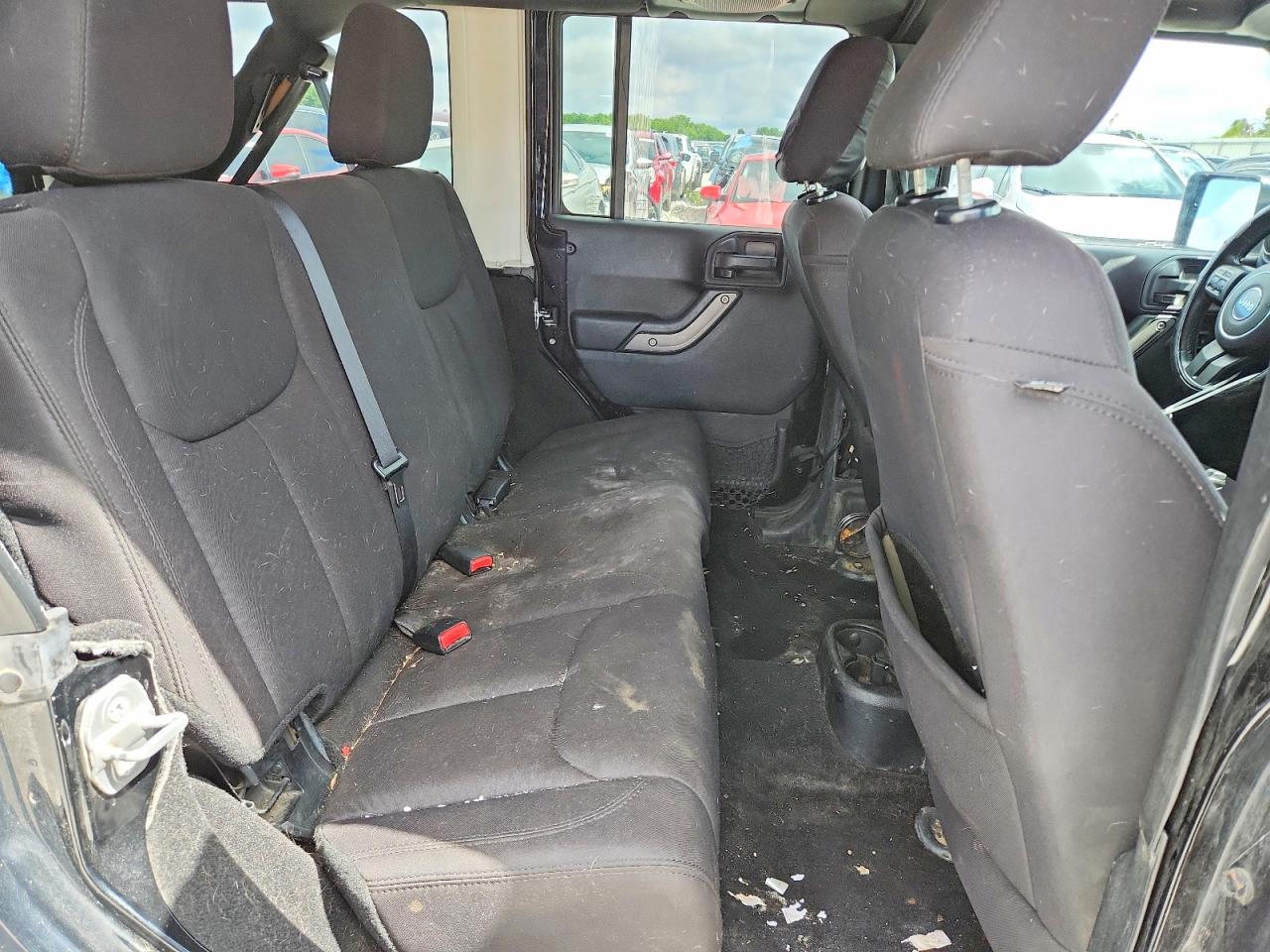 2014 Jeep Wrangler Unlimited Sport Black vin: 1C4HJWDG0EL138346