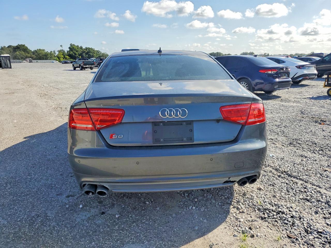 2014 Audi S8 Quattro Gray vin: WAUD2AFD1EN007994