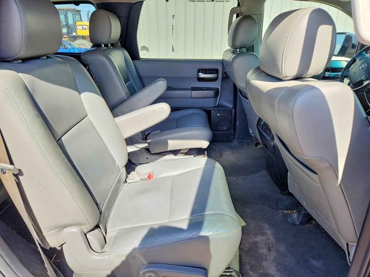2013 Toyota Sequoia Limited Серый vin: 5TDKY5G11DS050163
