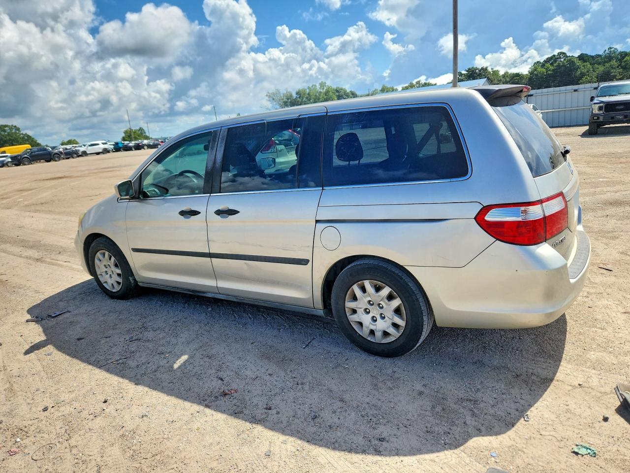 2006 Honda Odyssey Lx Silver vin: 5FNRL38216B094647