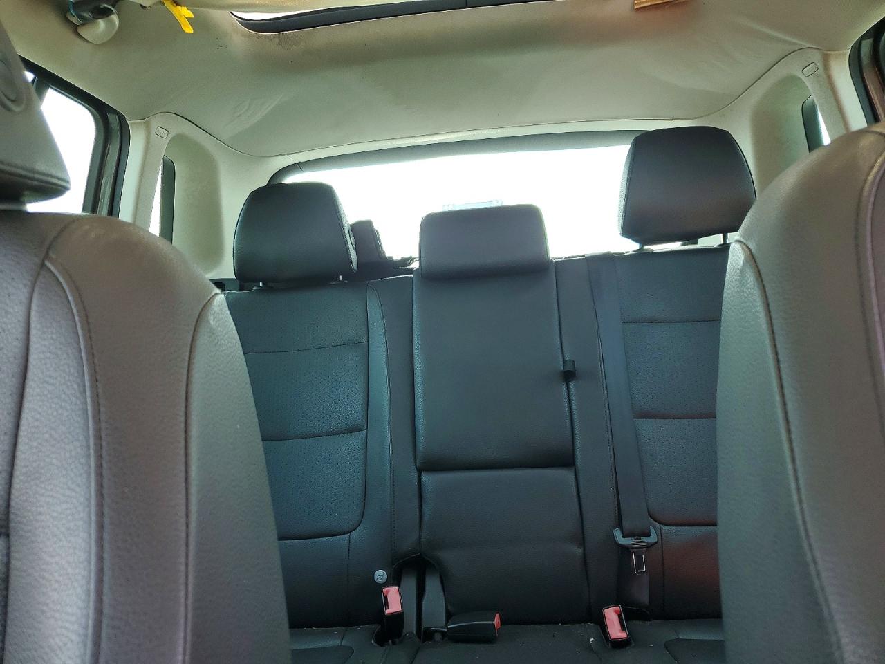 2015 Volkswagen Tiguan S Gray vin: WVGAV7AX7FW516013
