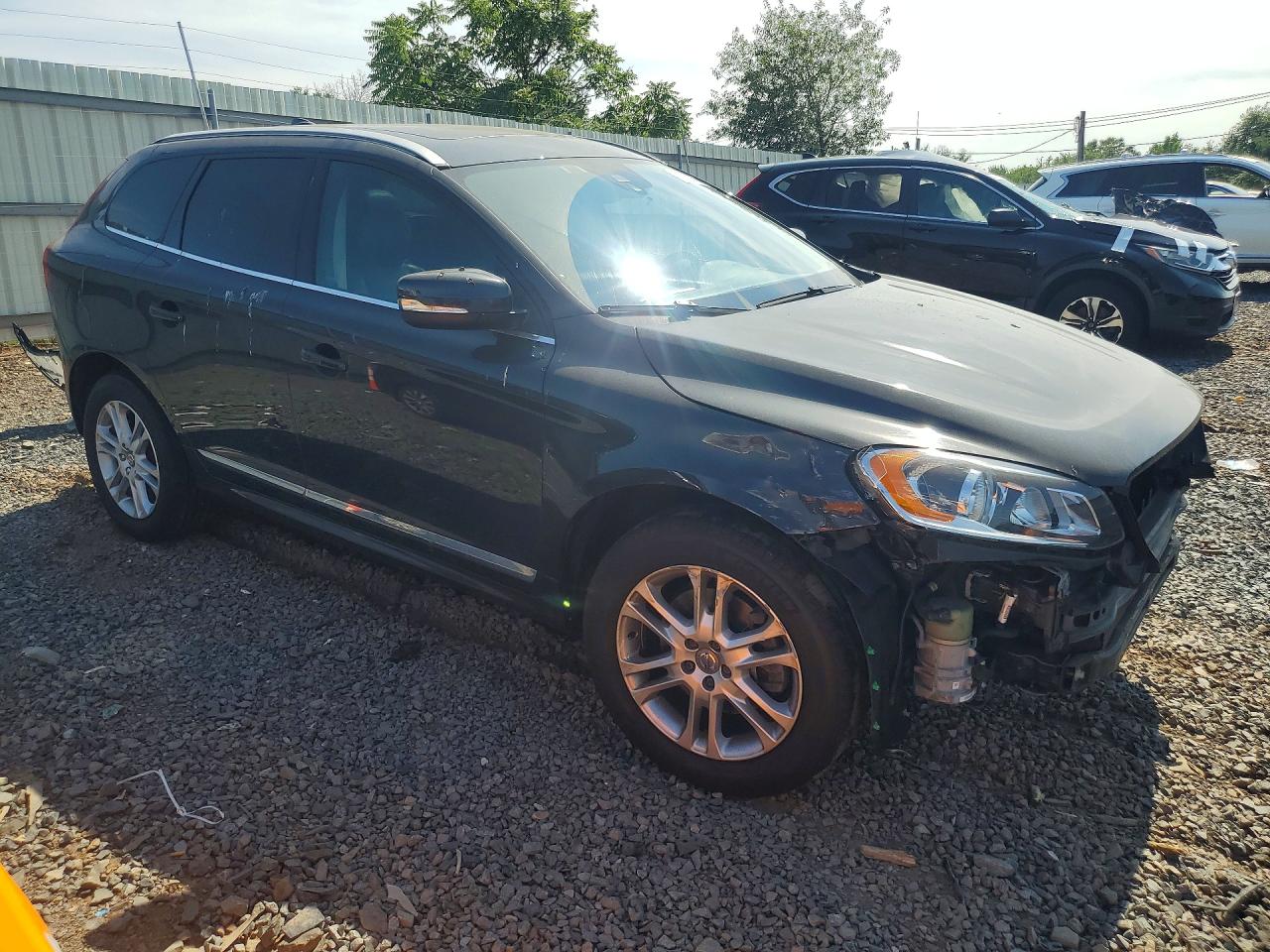 2015 Volvo Xc60 T5 Premier Blue vin: YV440MDK4F2705513