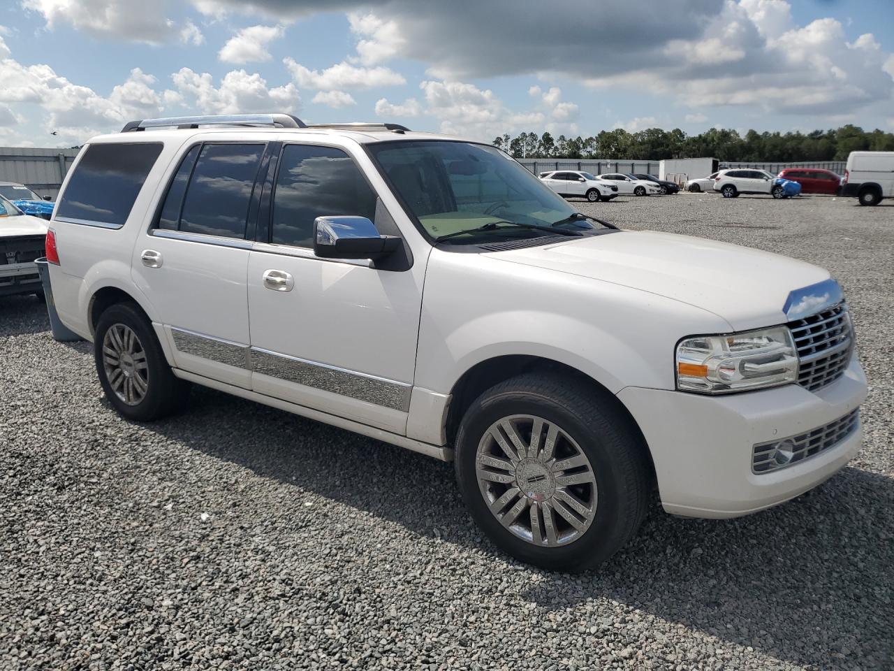 2009 Lincoln Navigator Белый vin: 5LMFU285X9EJ01470