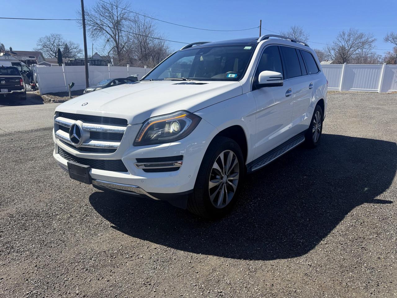 2014 Mercedes-benz Gl 450 4matic White vin: 4JGDF7CE9EA314971