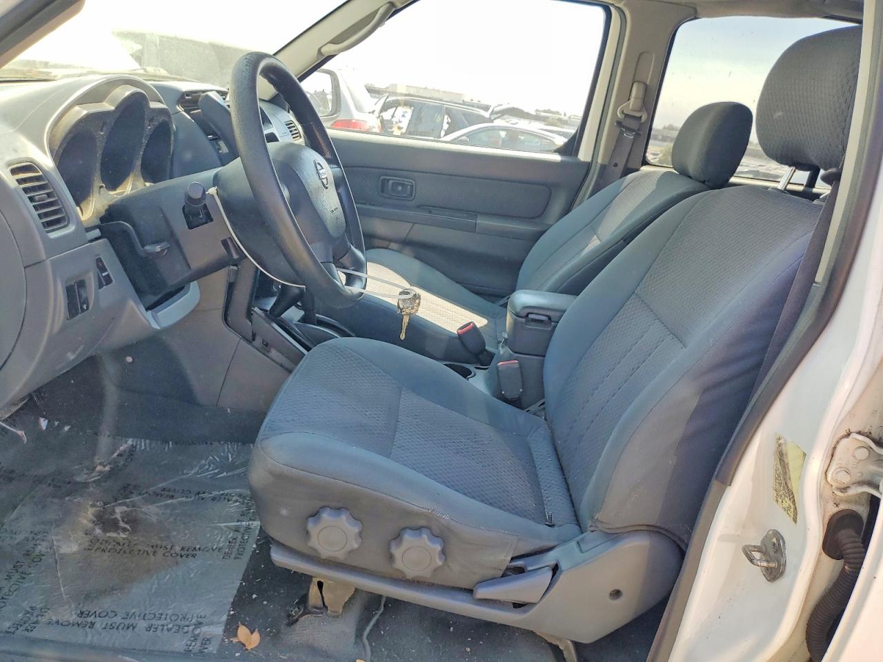 2004 Nissan Xterra Xe White vin: 5N1ED28Y54C601579