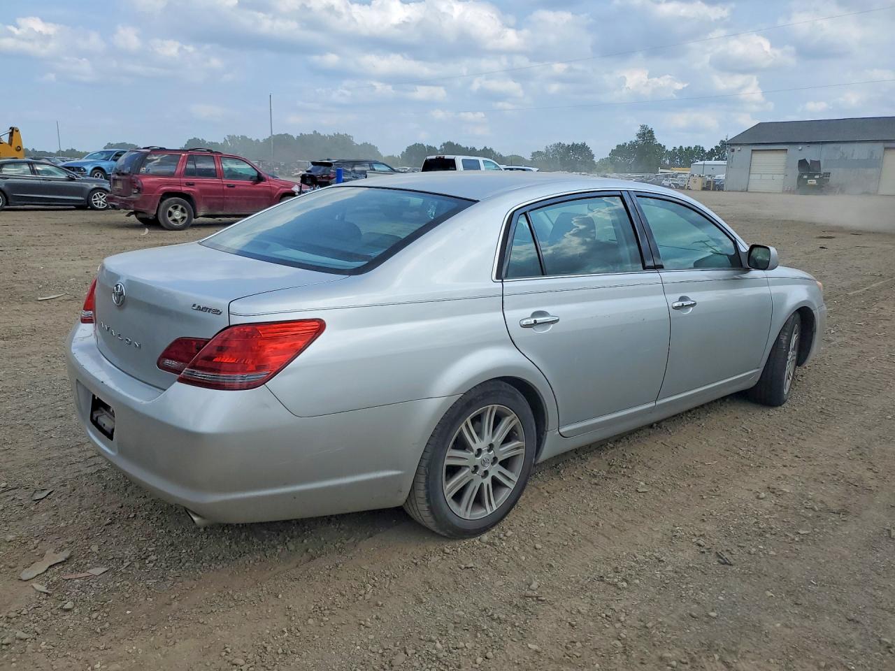 2008 Toyota Avalon Limited Silver vin: 4T1BK36B58U298672