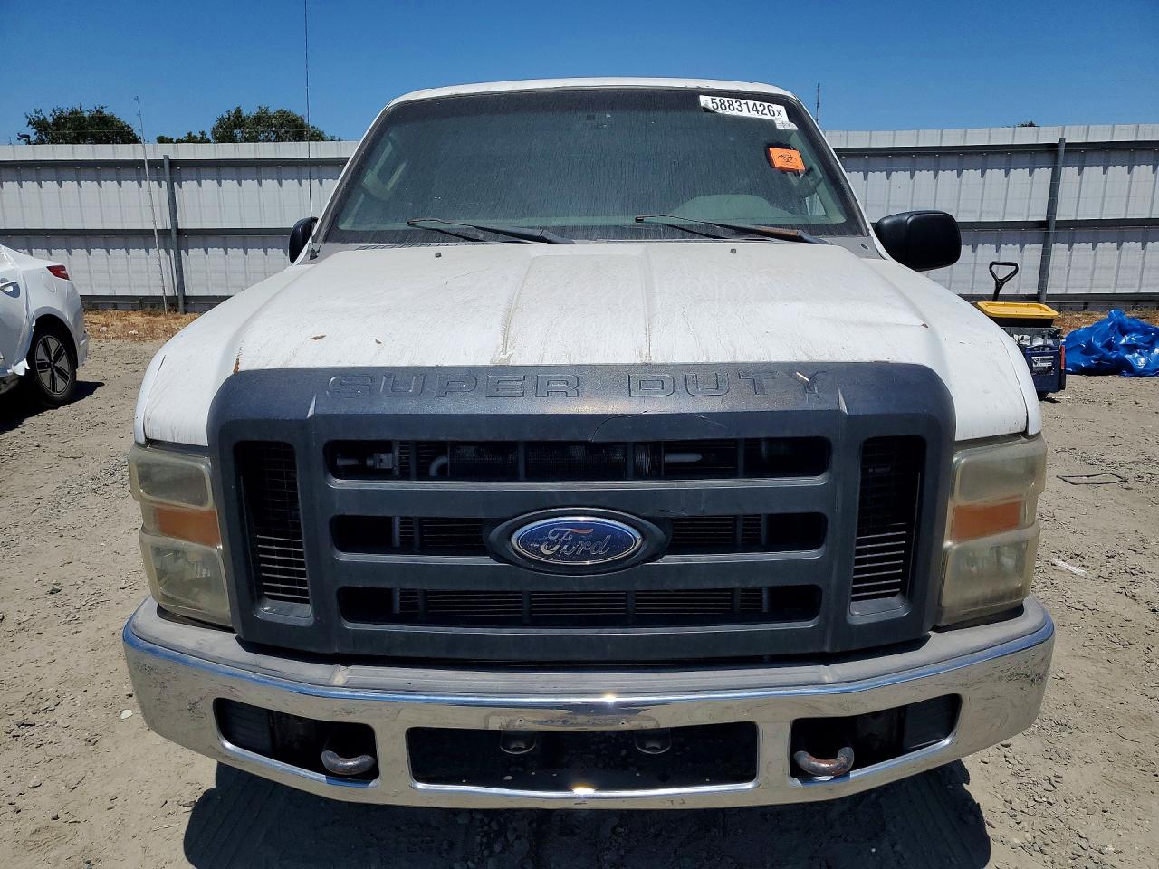 2008 Ford F250 Super Duty White vin: 1FTNF20528ED80386