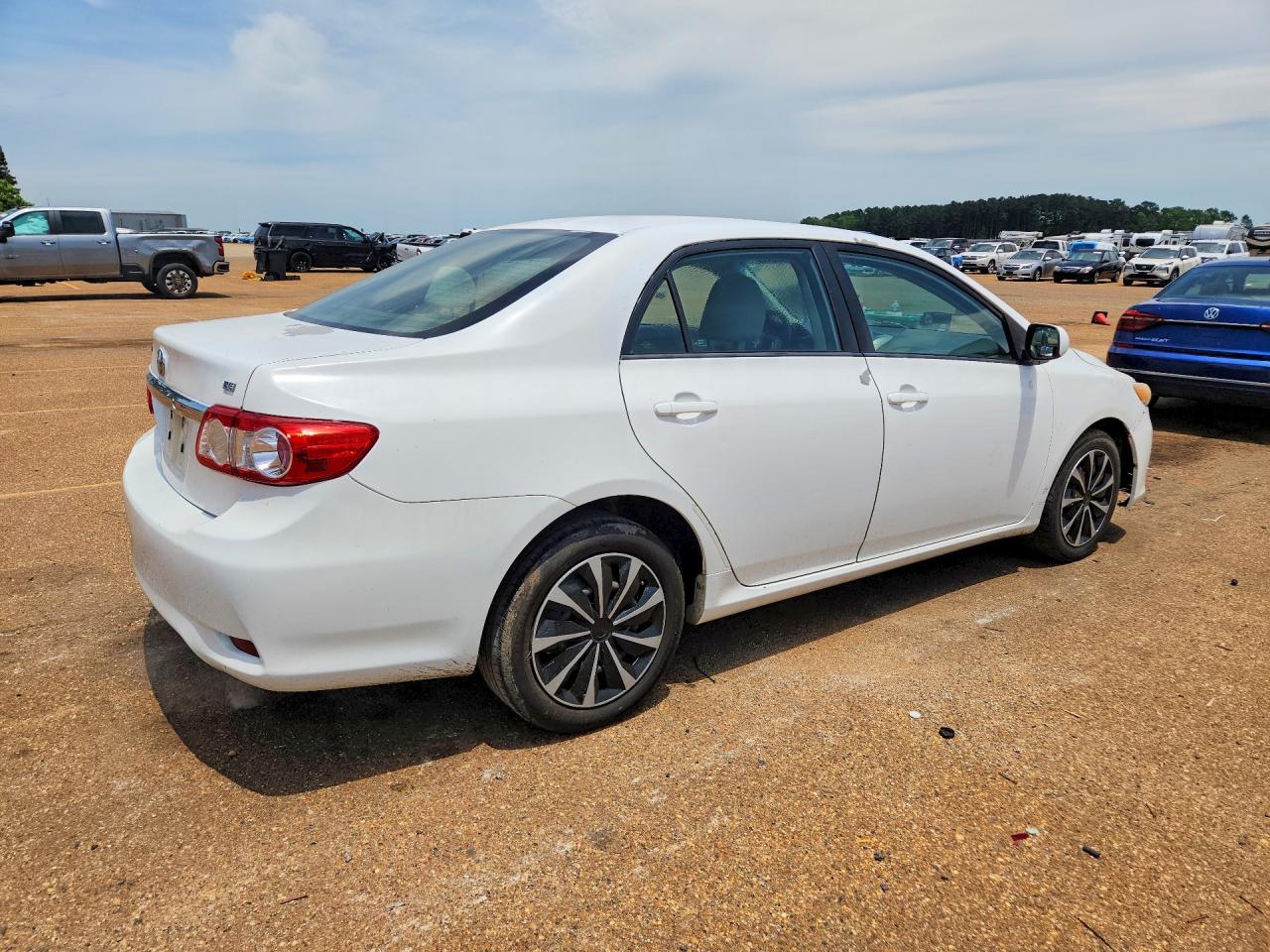 2012 Toyota Corolla Le White vin: 5YFBU4EE6CP048220