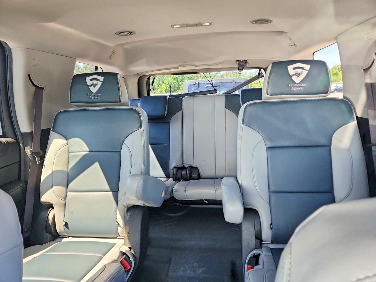 2015 Chevrolet Tahoe K1500 Lt Серебряный vin: 1GNSKBKC2FR727187