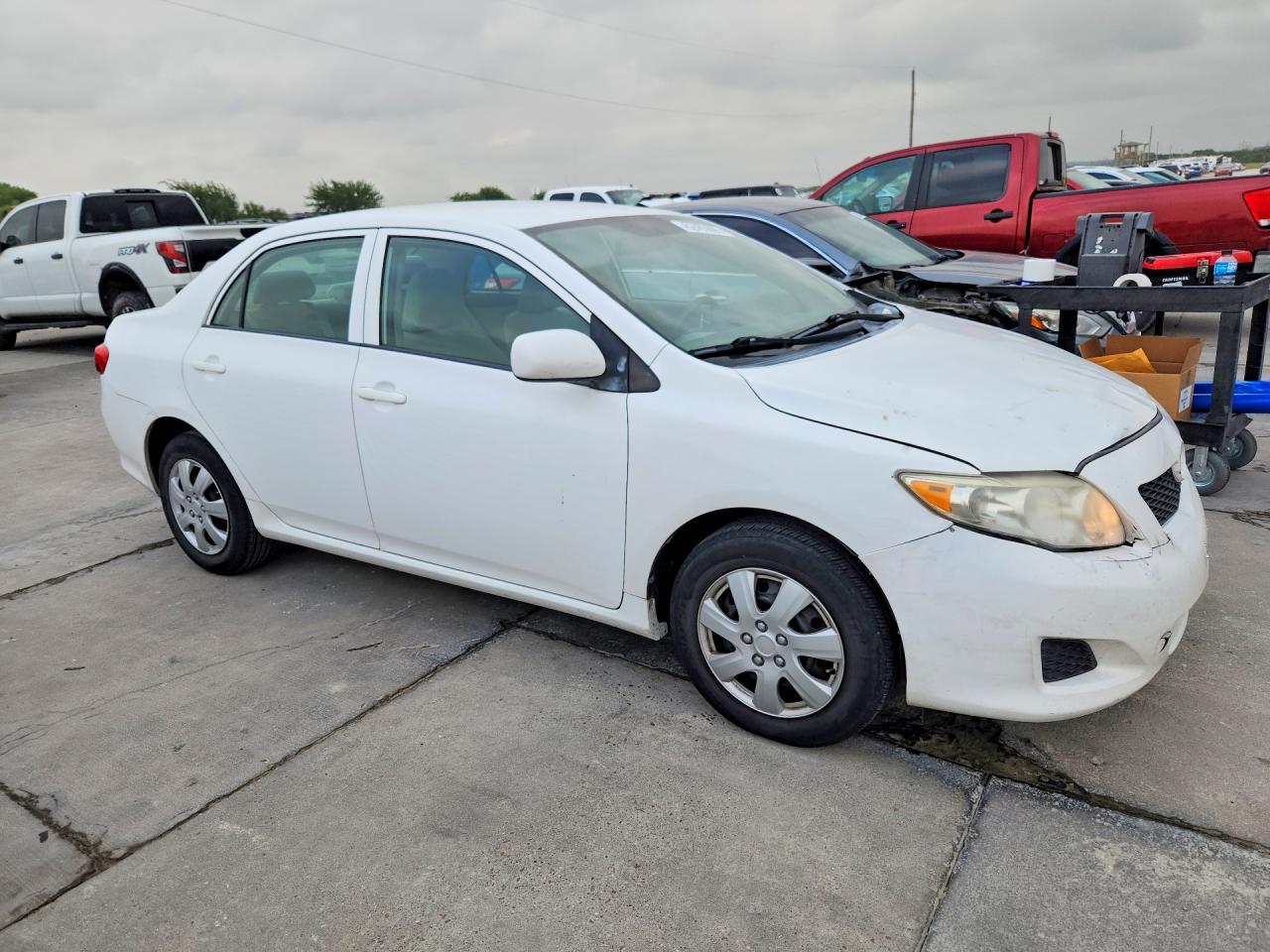 2010 Toyota Corolla Le White vin: 1NXBU4EEXAZ233396
