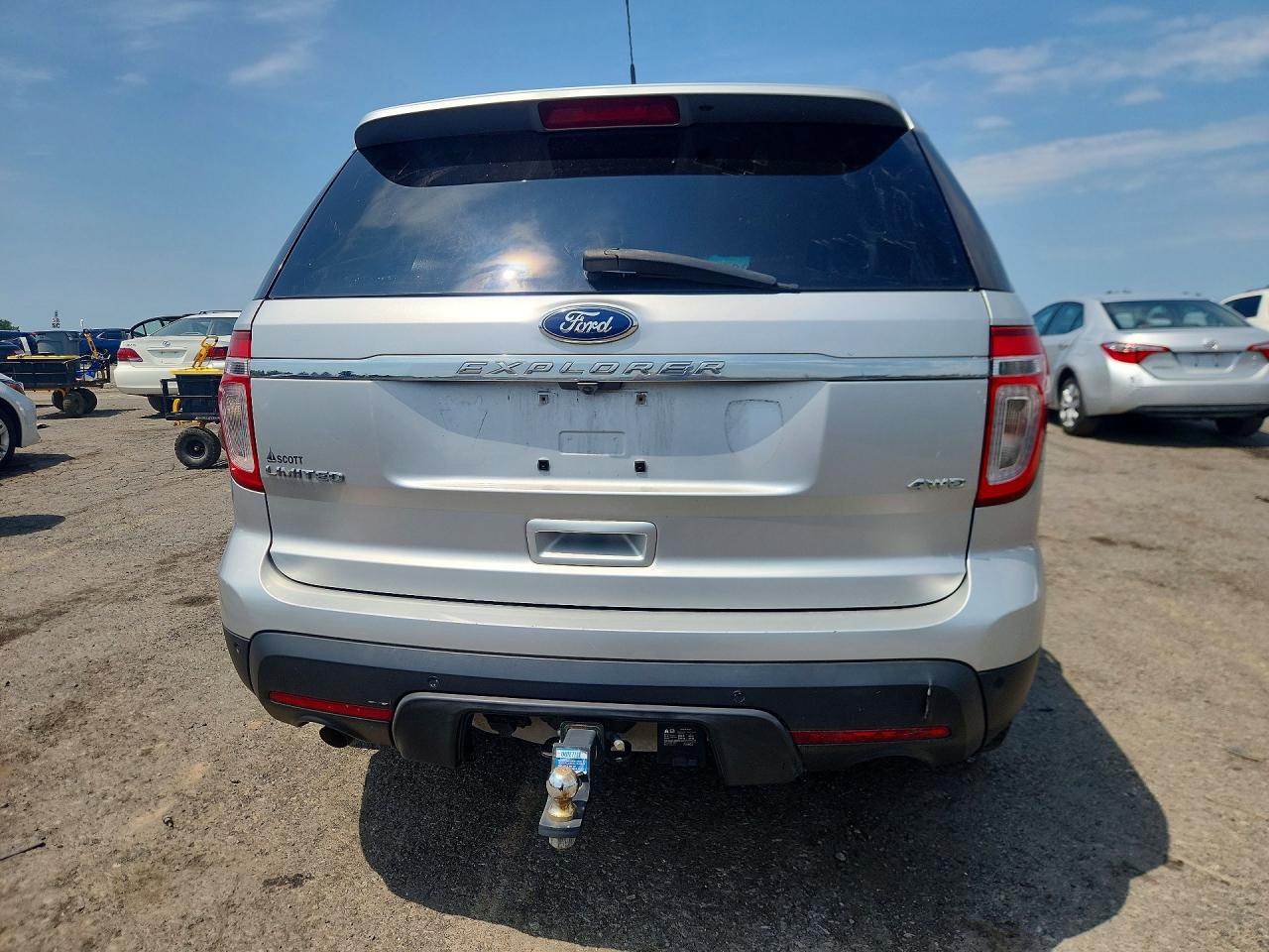2012 Ford Explorer Limited Серебряный vin: 1FMHK8F81CGA07023
