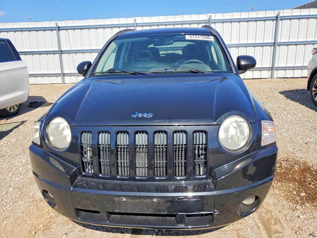 2009 Jeep Compass Sport White vin: 1J4FF47B29D107364