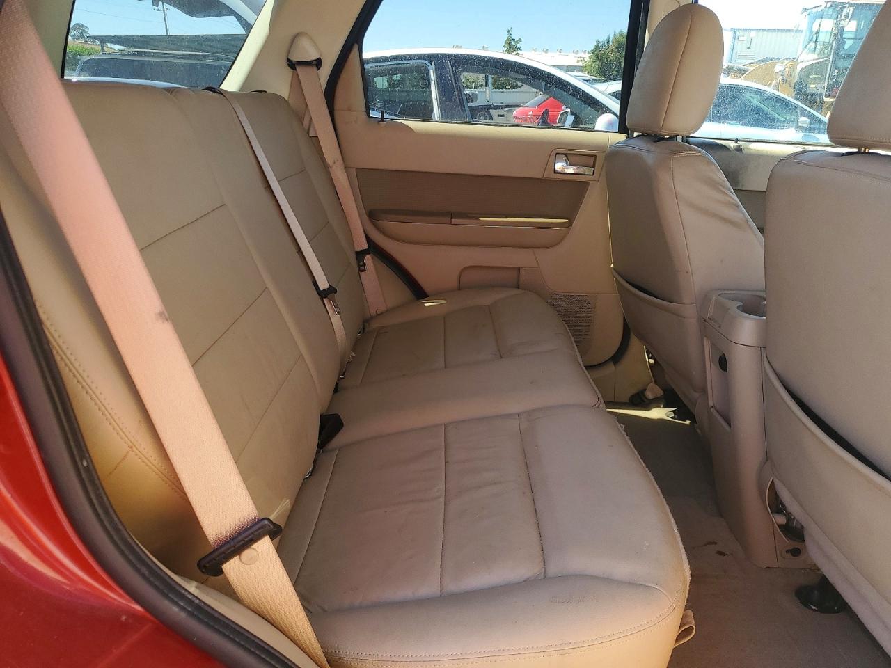 2010 Ford Escape Limited Red vin: 1FMCU9EG2AKB10867
