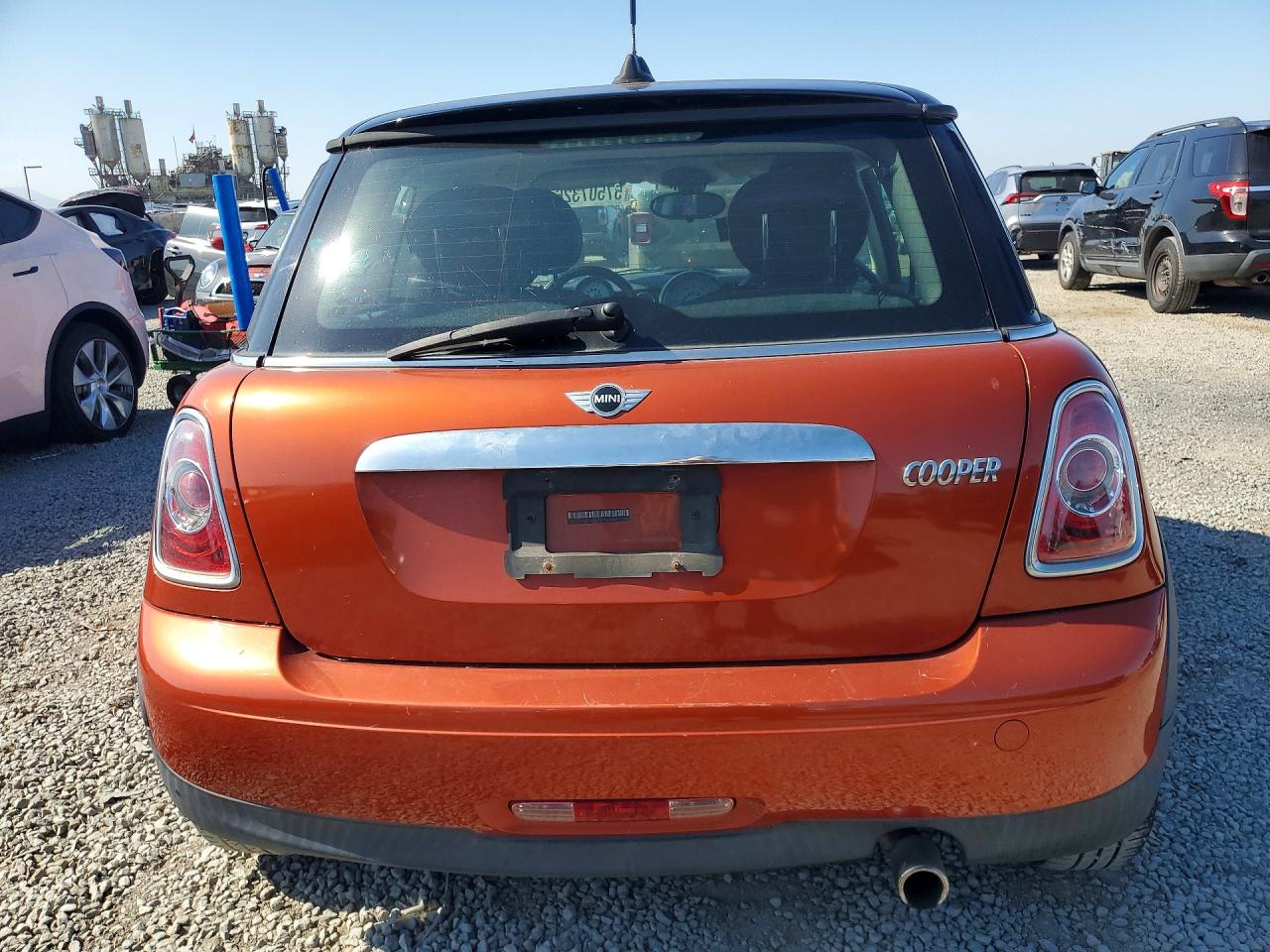 2013 Mini Cooper Two Tone vin: WMWSU3C54DT678452