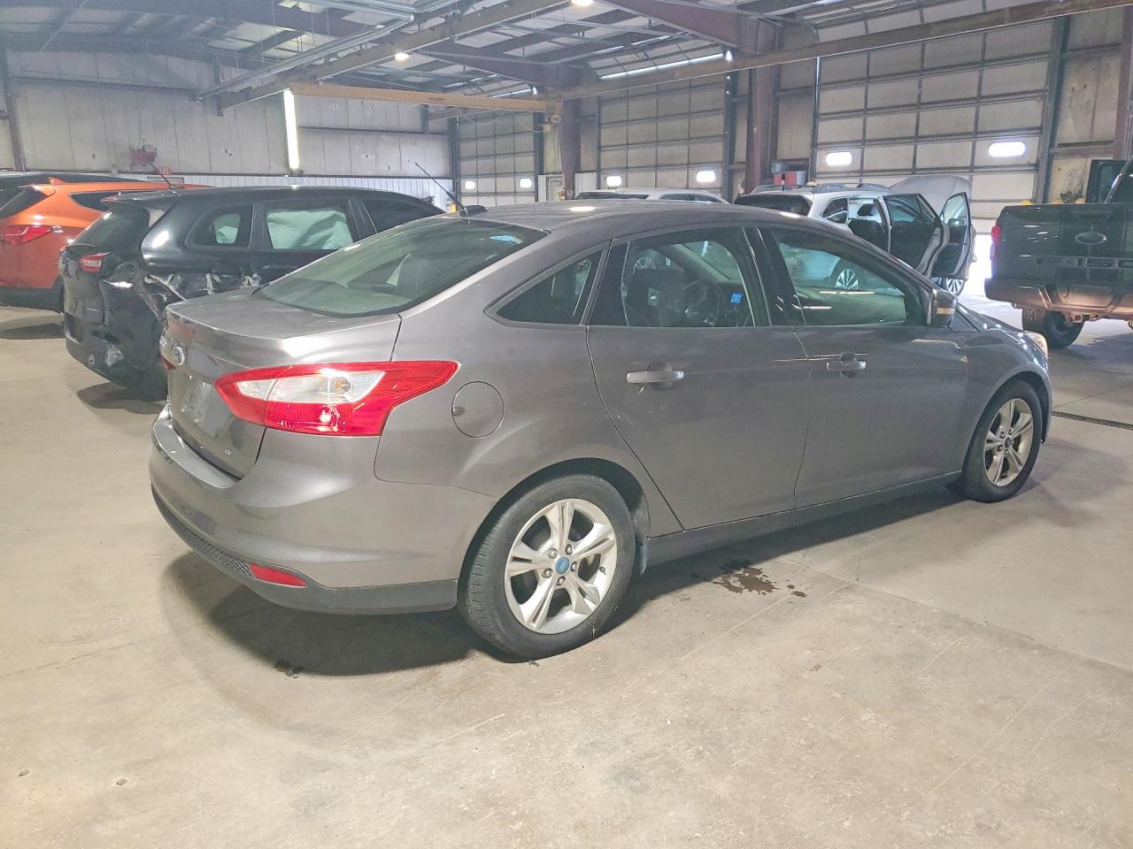 2014 Ford Focus Se Gray vin: 1FADP3F20EL228342