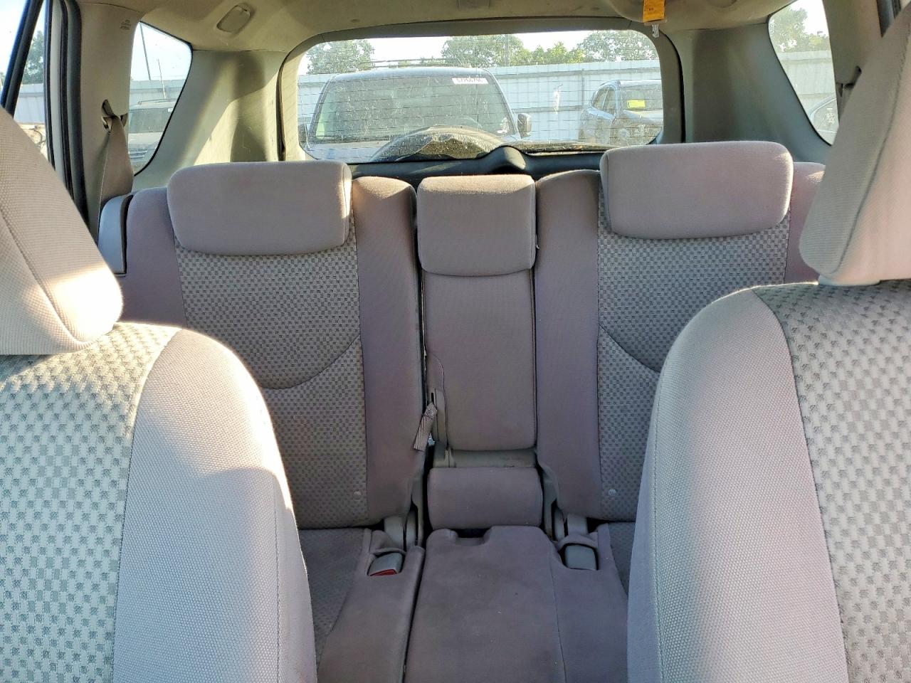 2007 Toyt Rav4 Silver vin: JTMZD33V975041776