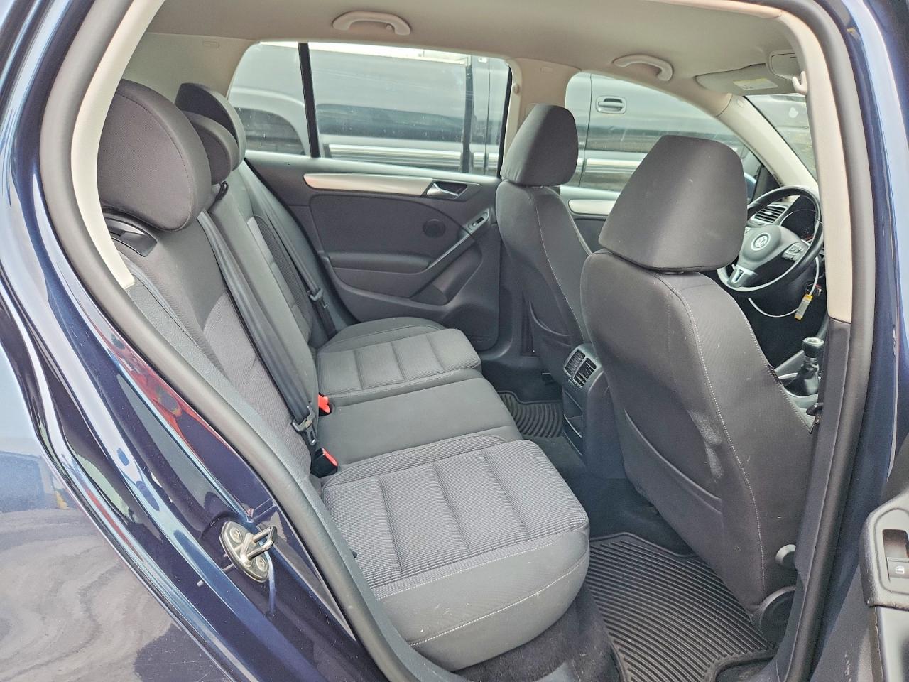 2013 Volkswagen Golf Синий vin: WVWNM7AJ6DW014384