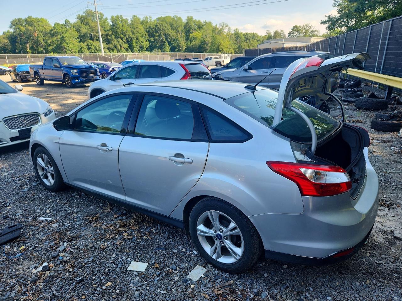 2014 Ford Focus Se Gray vin: 1FADP3F20EL259817